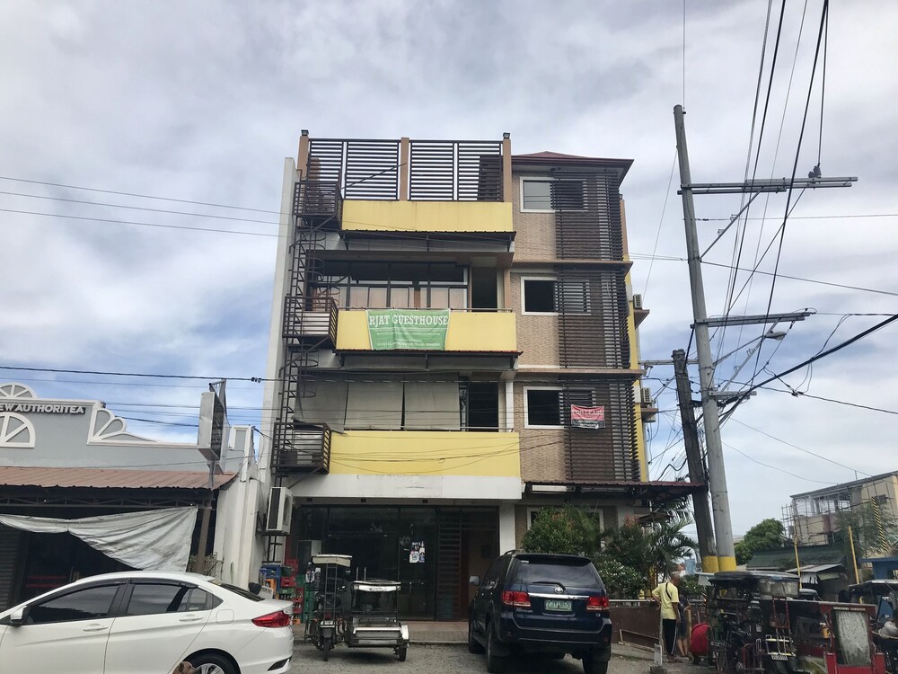 Rjat Guesthouse