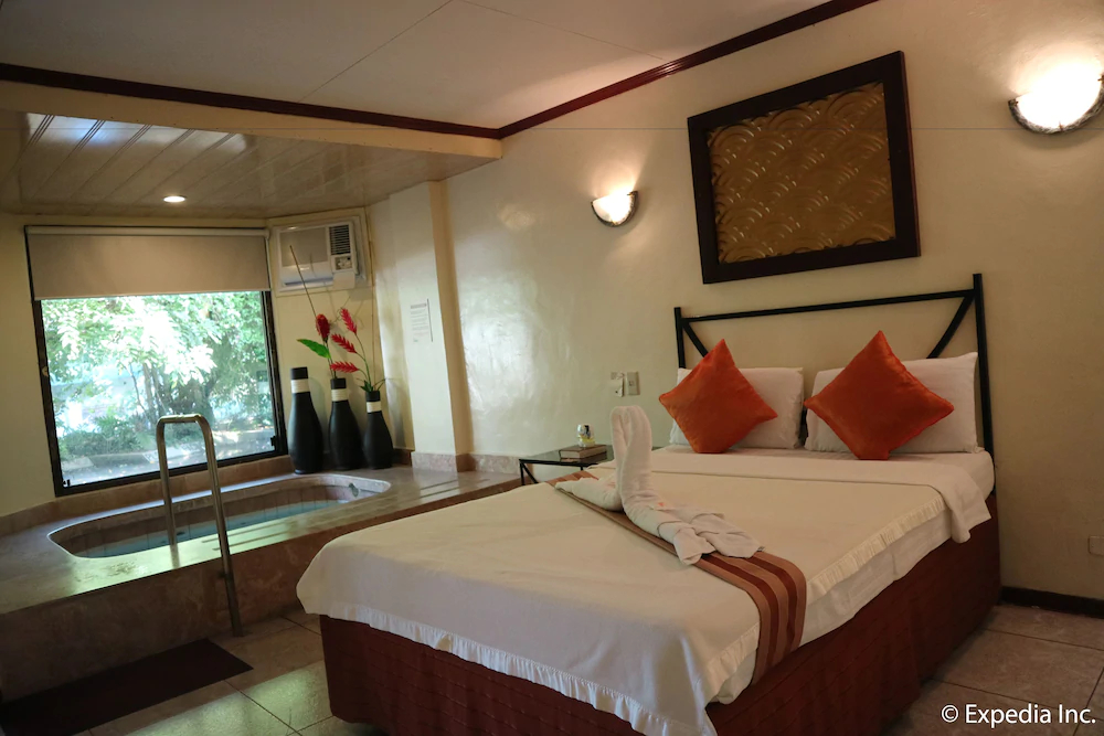 Splash Mountain Resort Hotel