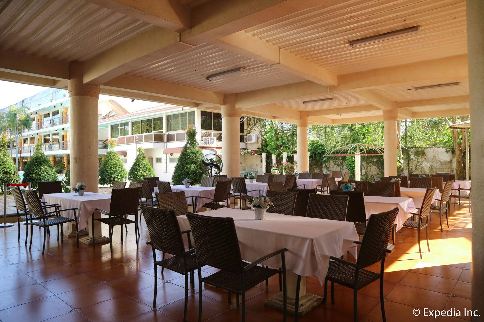 Splash Oasis Resort Hotel