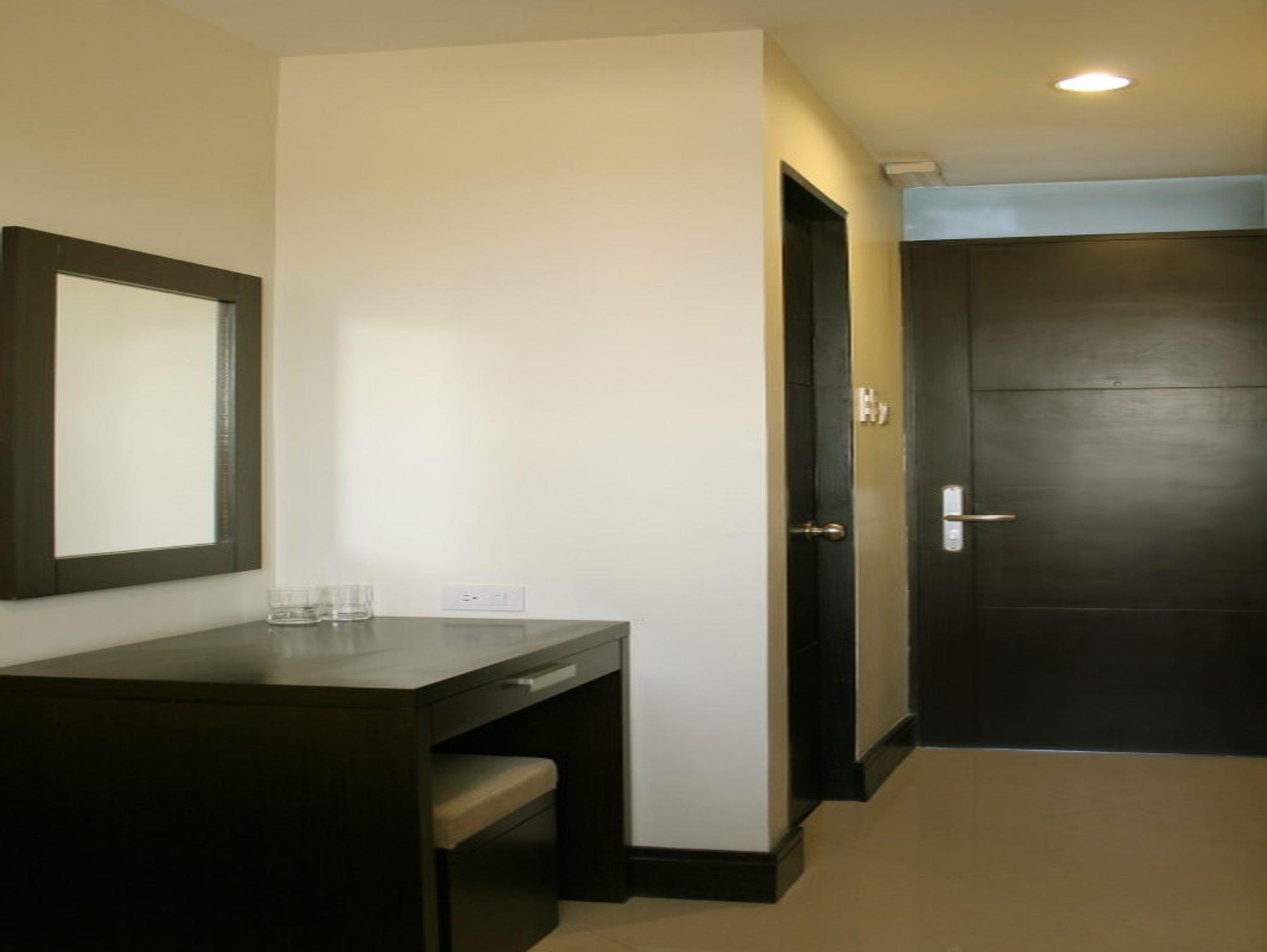 The Green Glass Boutique Hotel