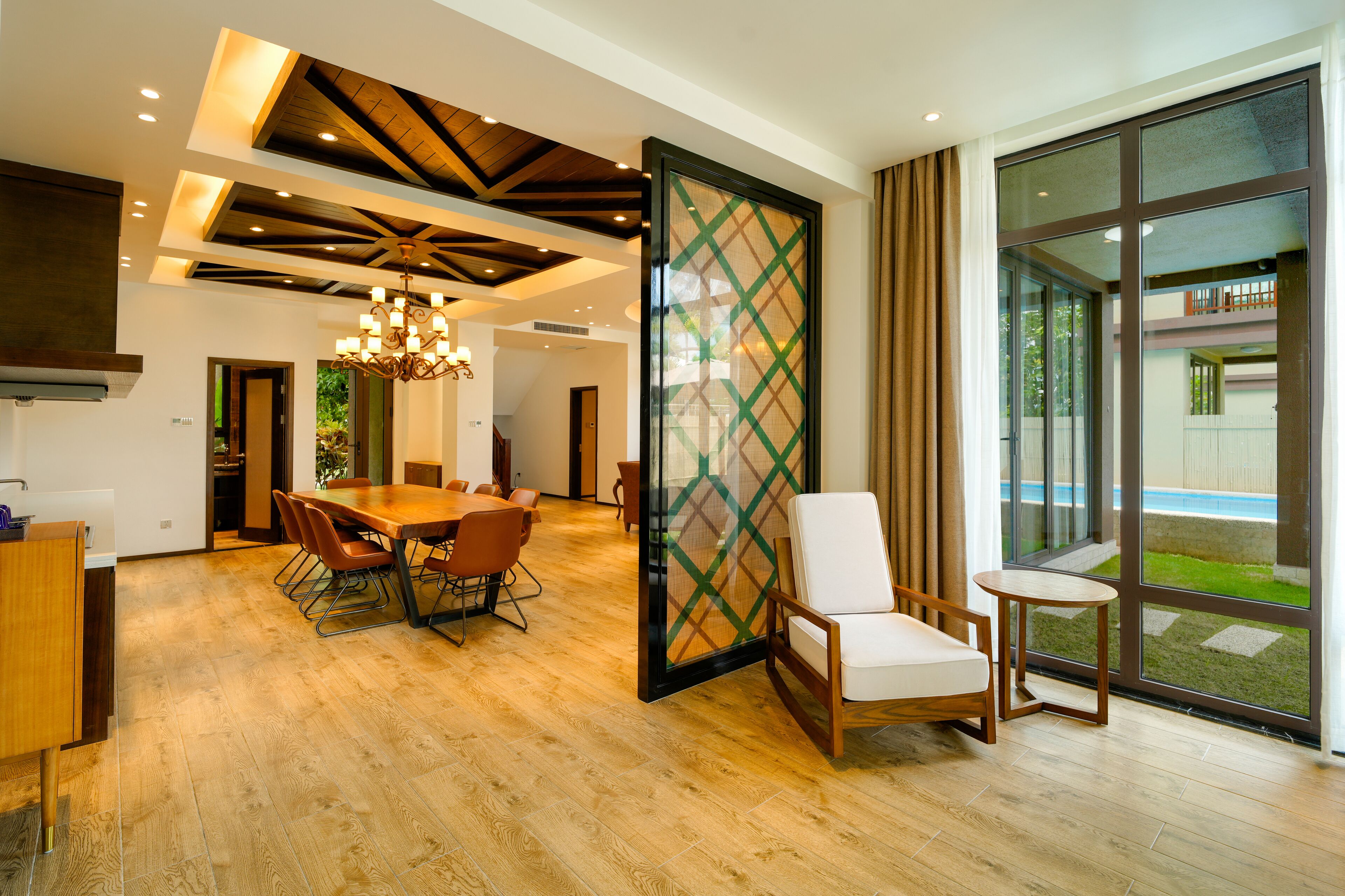 H Resorts - The Coral Cliff