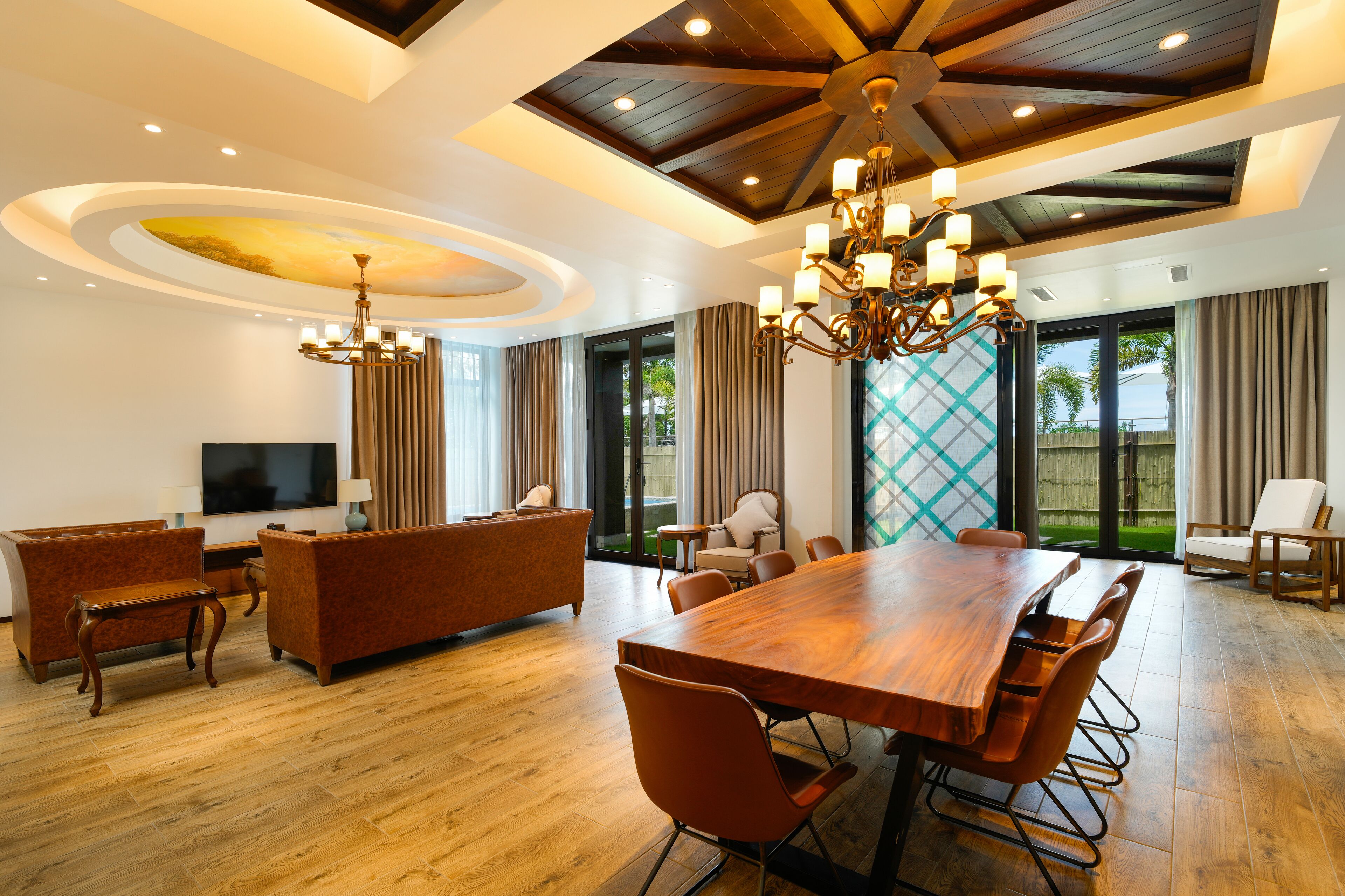 H Resorts - The Coral Cliff