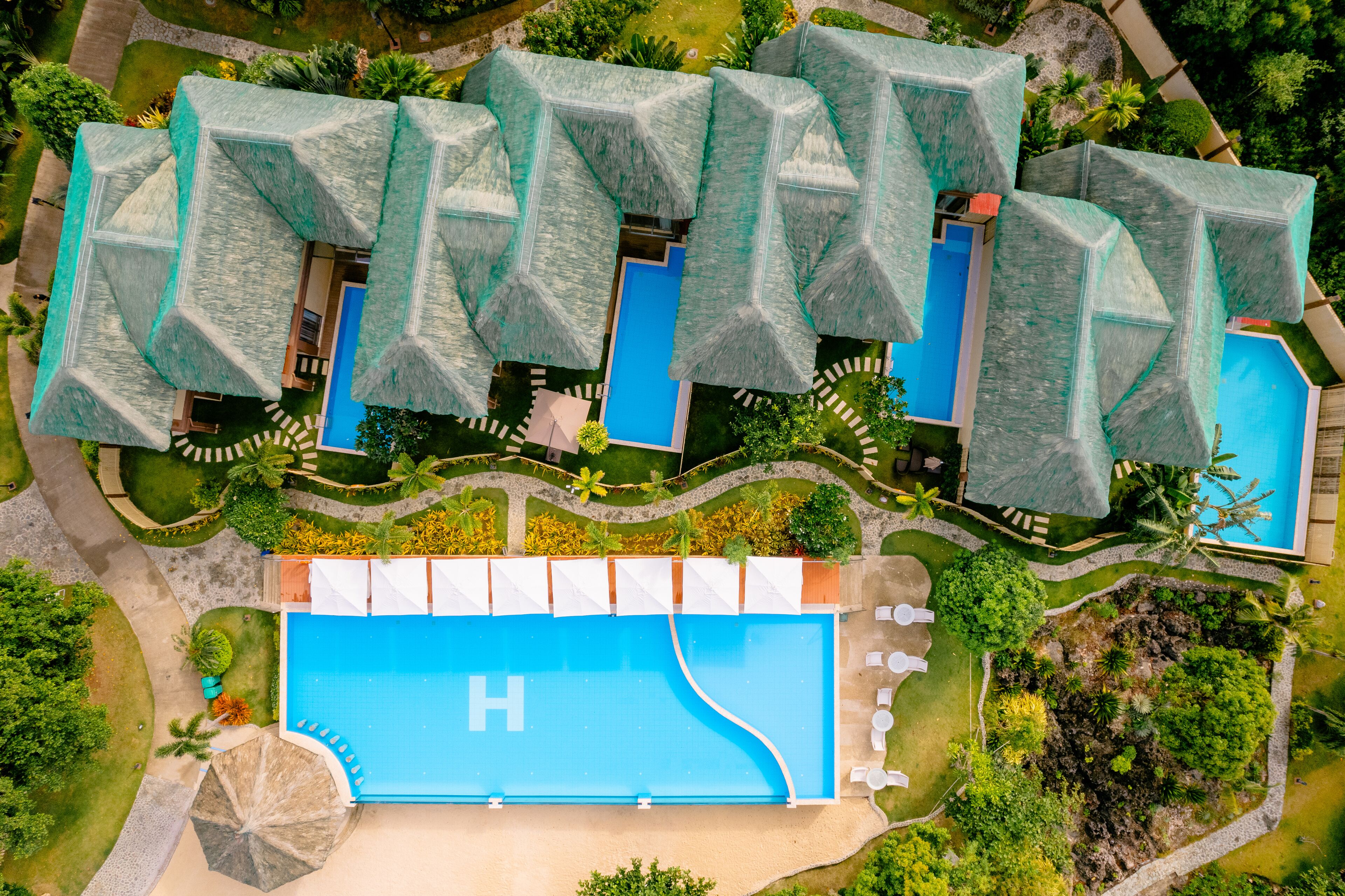 H Resorts - The Coral Cliff