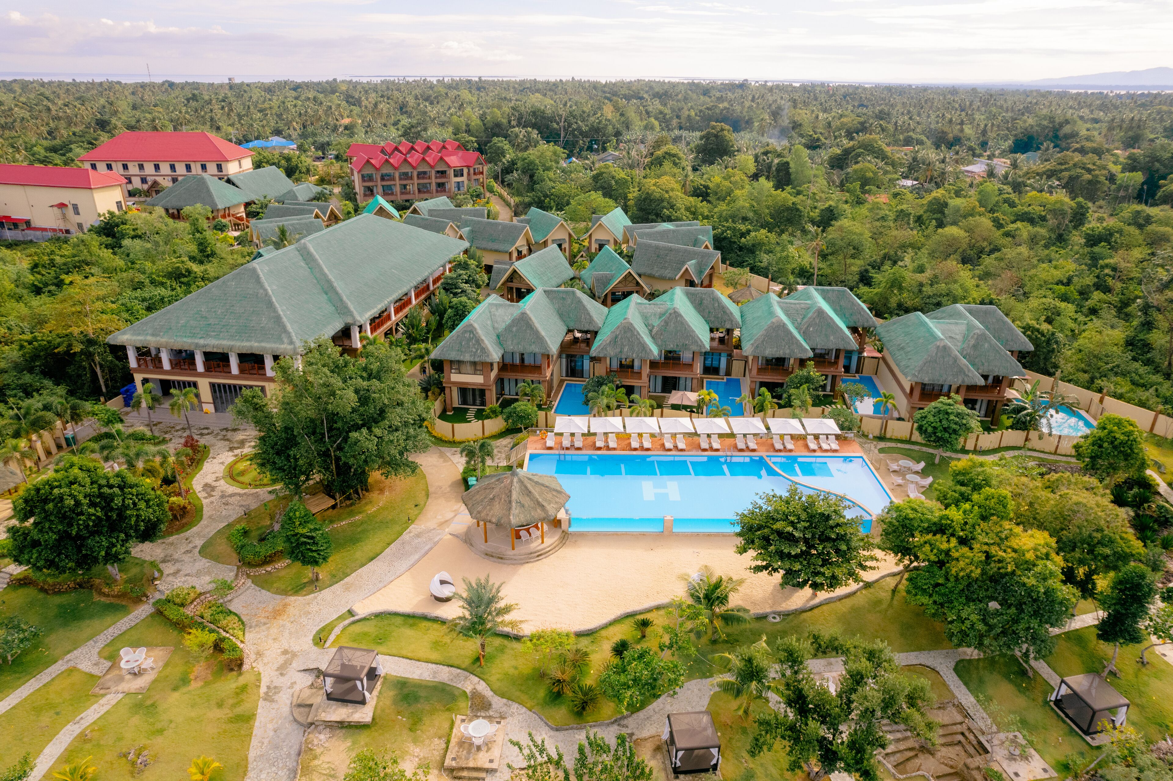 H Resorts - The Coral Cliff