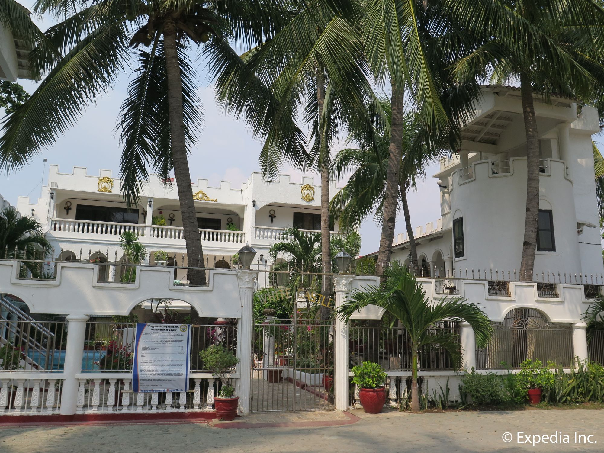 White Castle Resort & Hotel