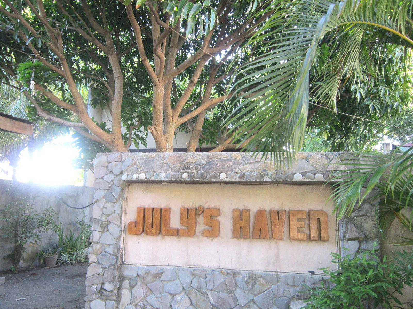 RedDoorz @ July's Haven Seaside Pension Camiguin