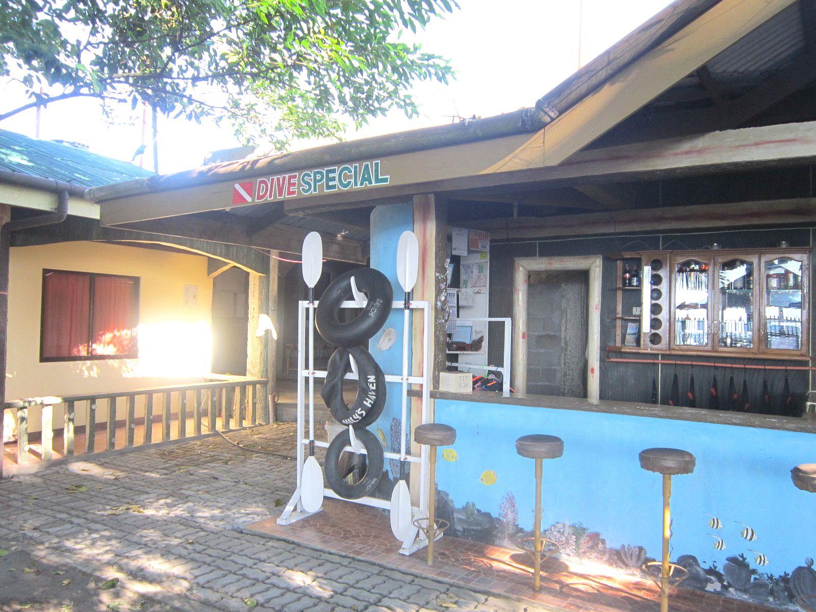 RedDoorz @ July's Haven Seaside Pension Camiguin