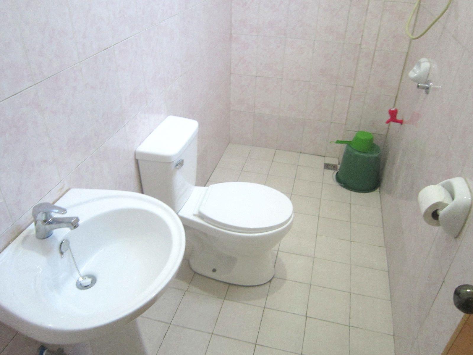 RedDoorz @ July's Haven Seaside Pension Camiguin
