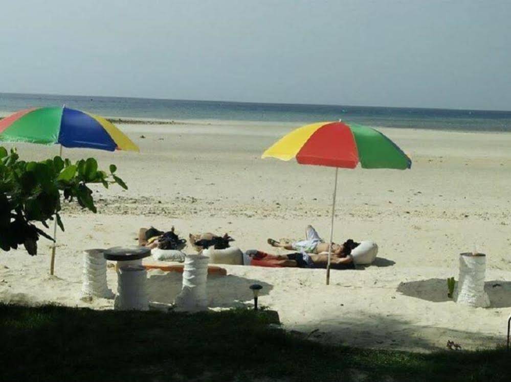 Aizawa Beach Resort