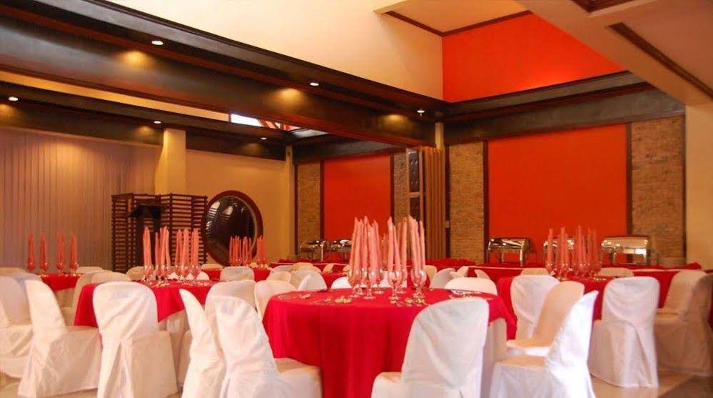 Candon Hotel