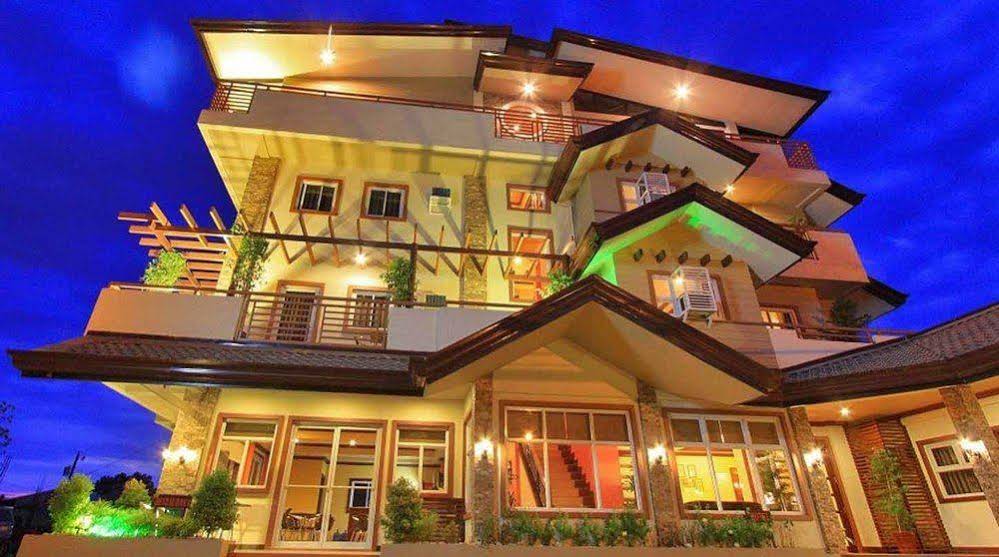 Candon Hotel