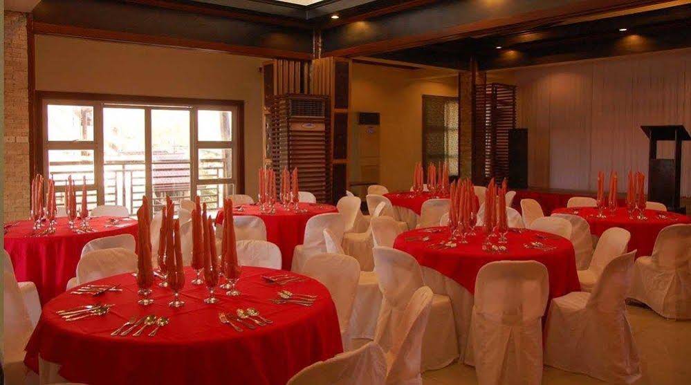 Candon Hotel