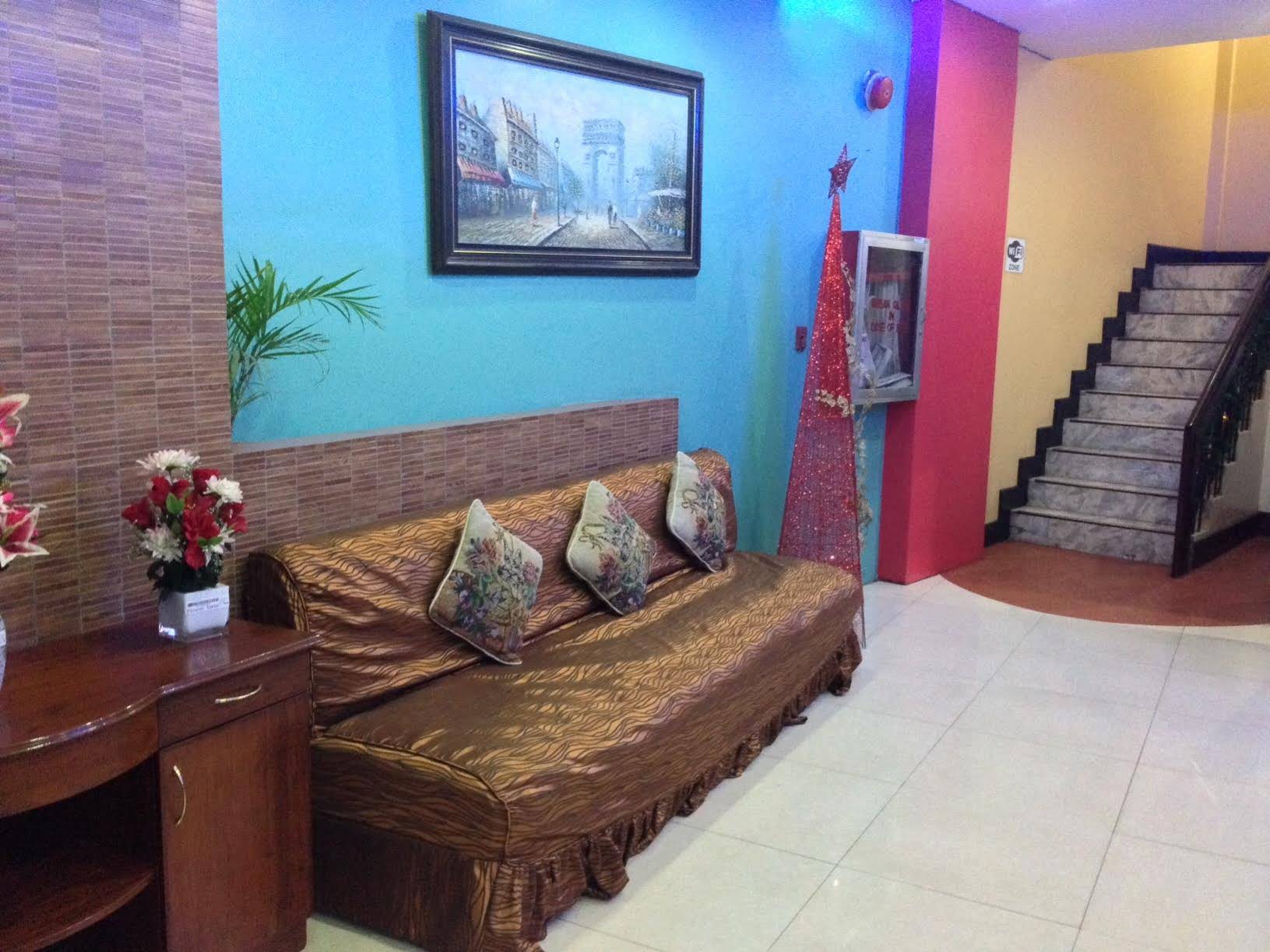 Queen Jennifer Hotel
