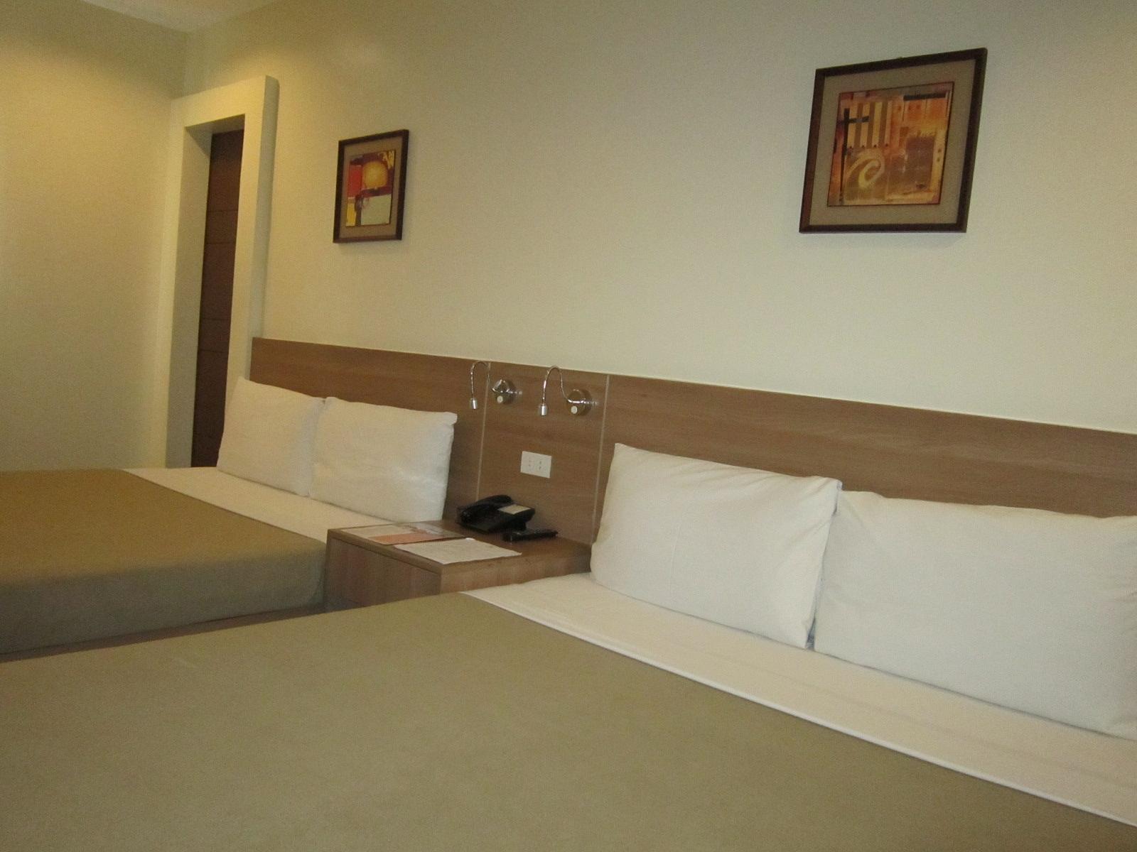Adelfa Hotel