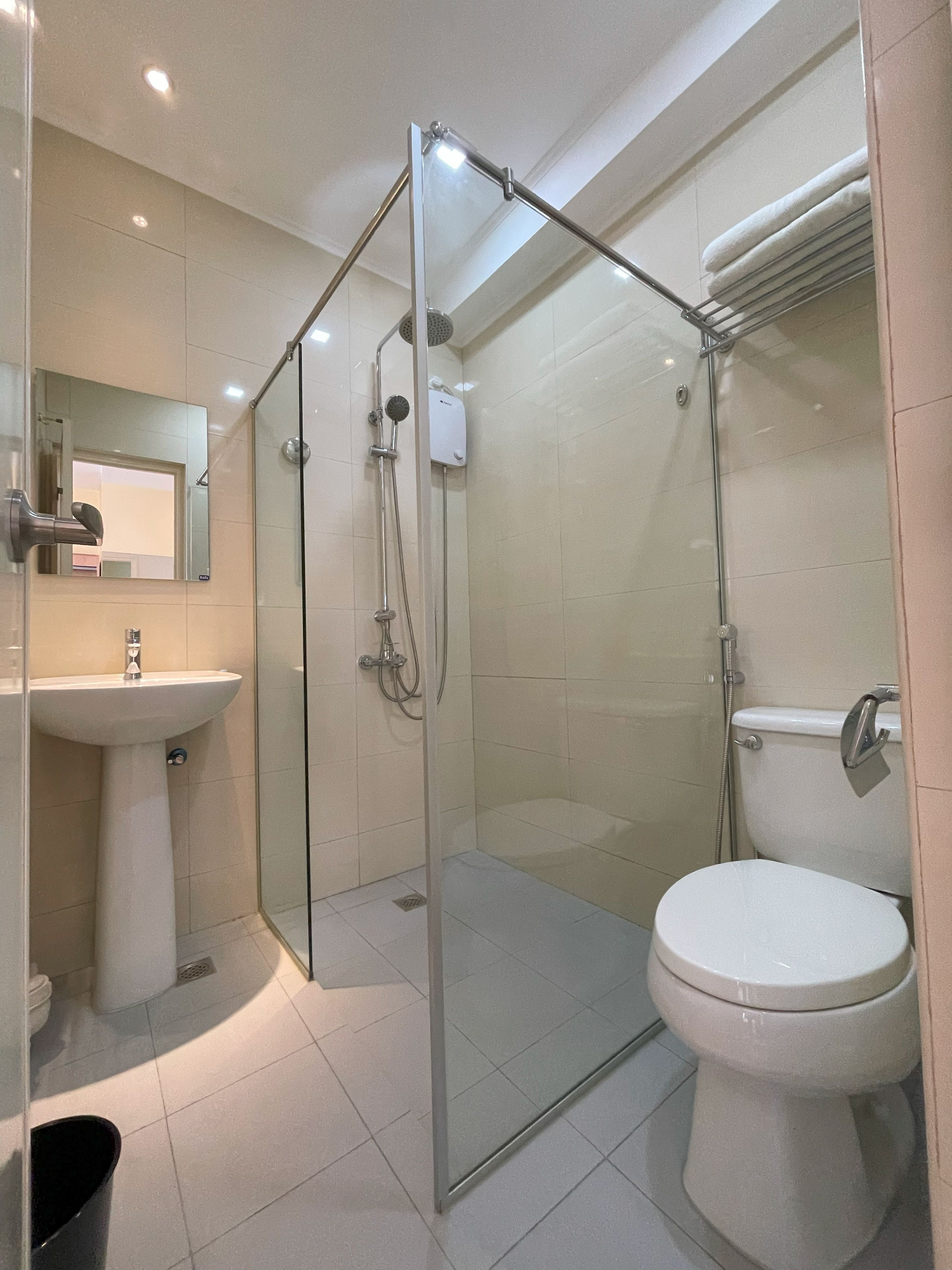 Almond Suites Cebu powered by Cocotel