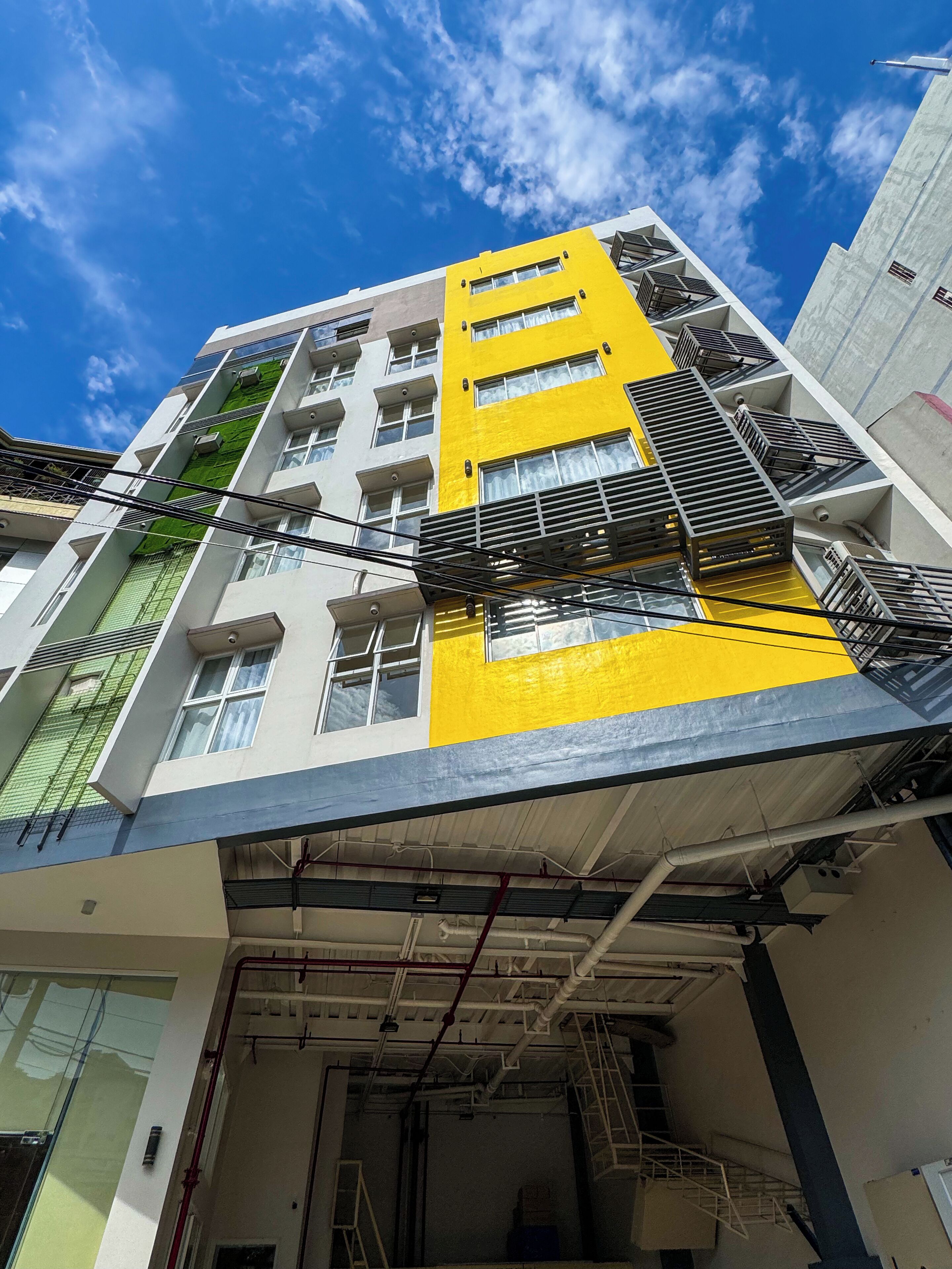 Almond Suites Cebu powered by Cocotel