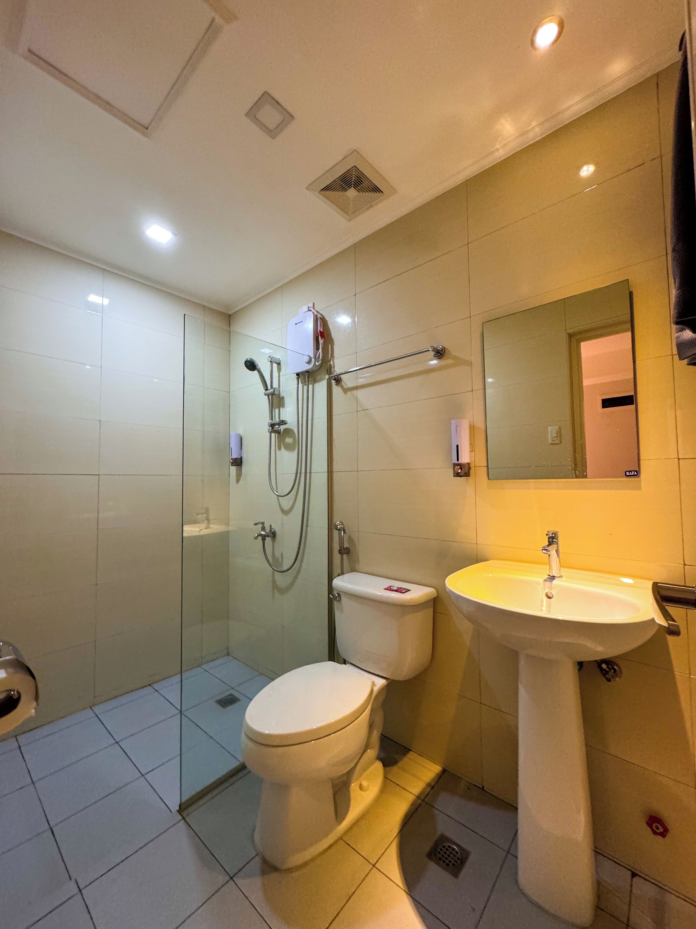 Almond Suites Cebu powered by Cocotel