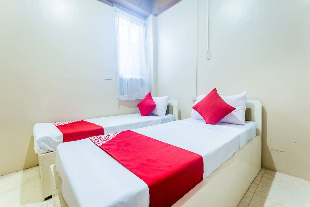 Alt Complex by OYO Rooms