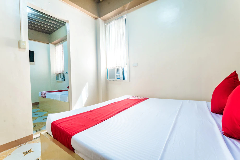 Alt Complex by OYO Rooms