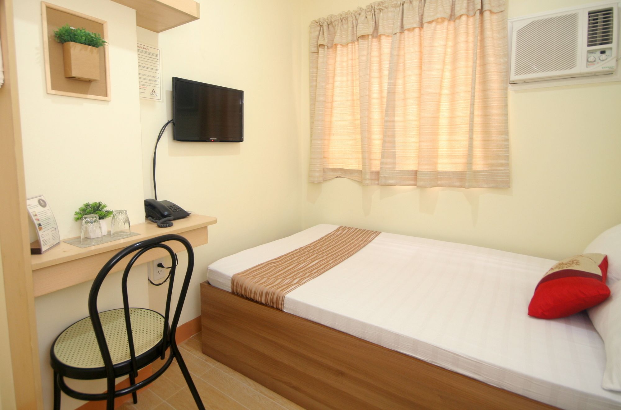 Anri Pension House