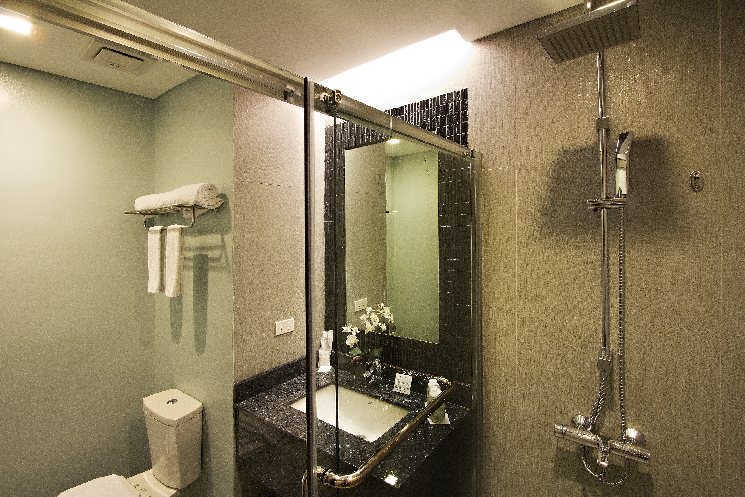 Bayfront Hotel Cebu
