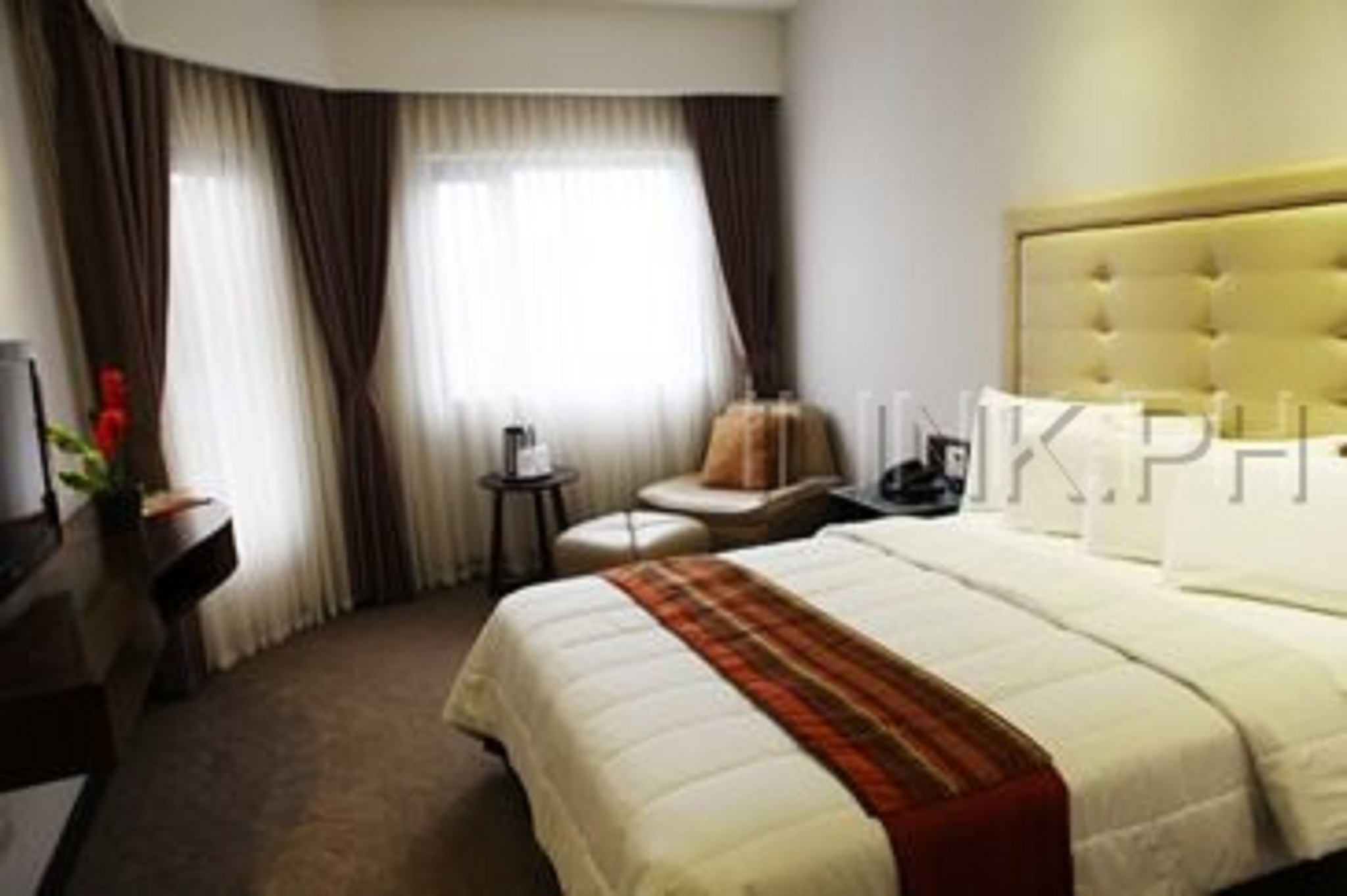 Castle Peak Hotel