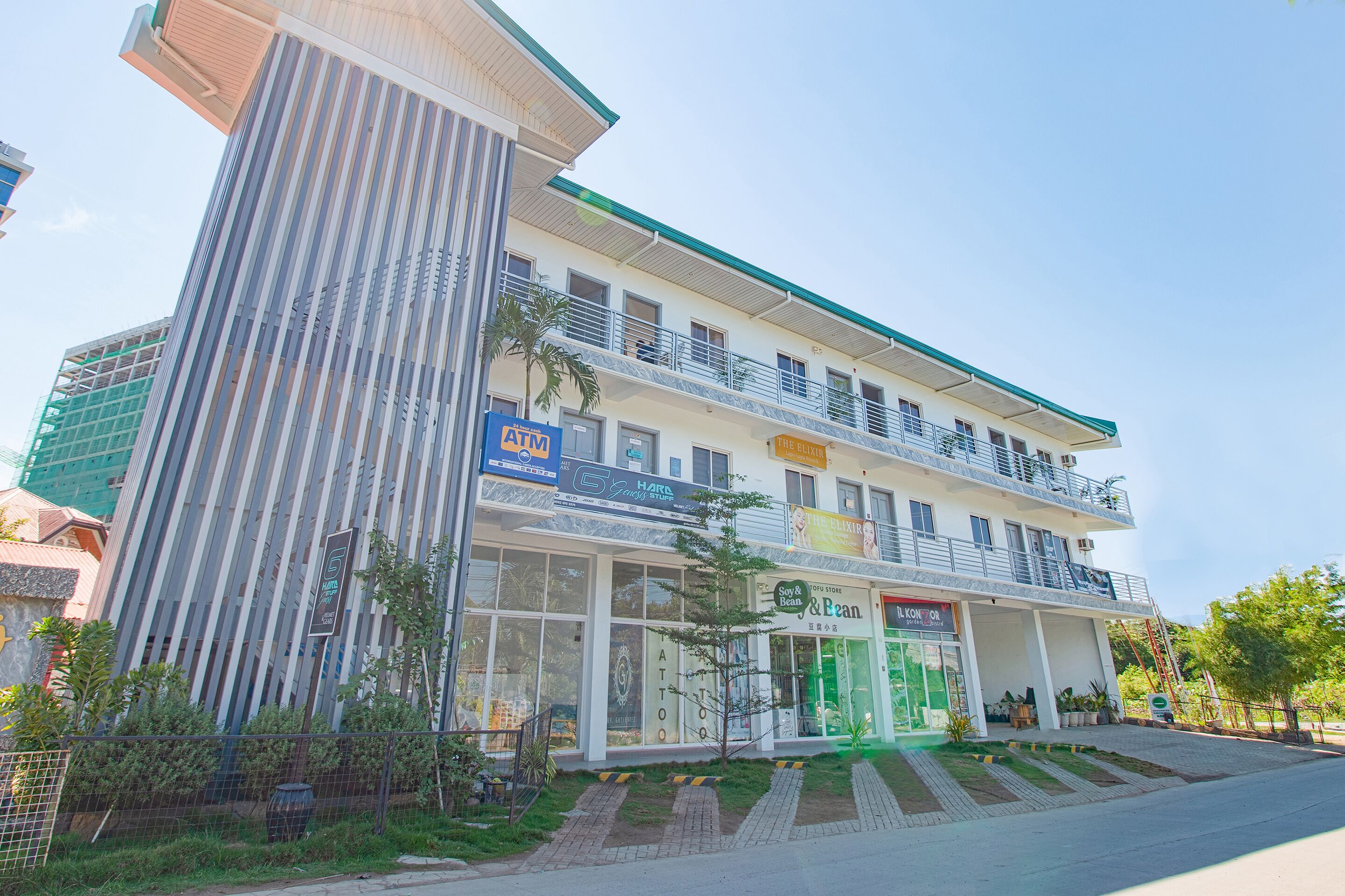 Fat J Apartelle by Oyo Rooms