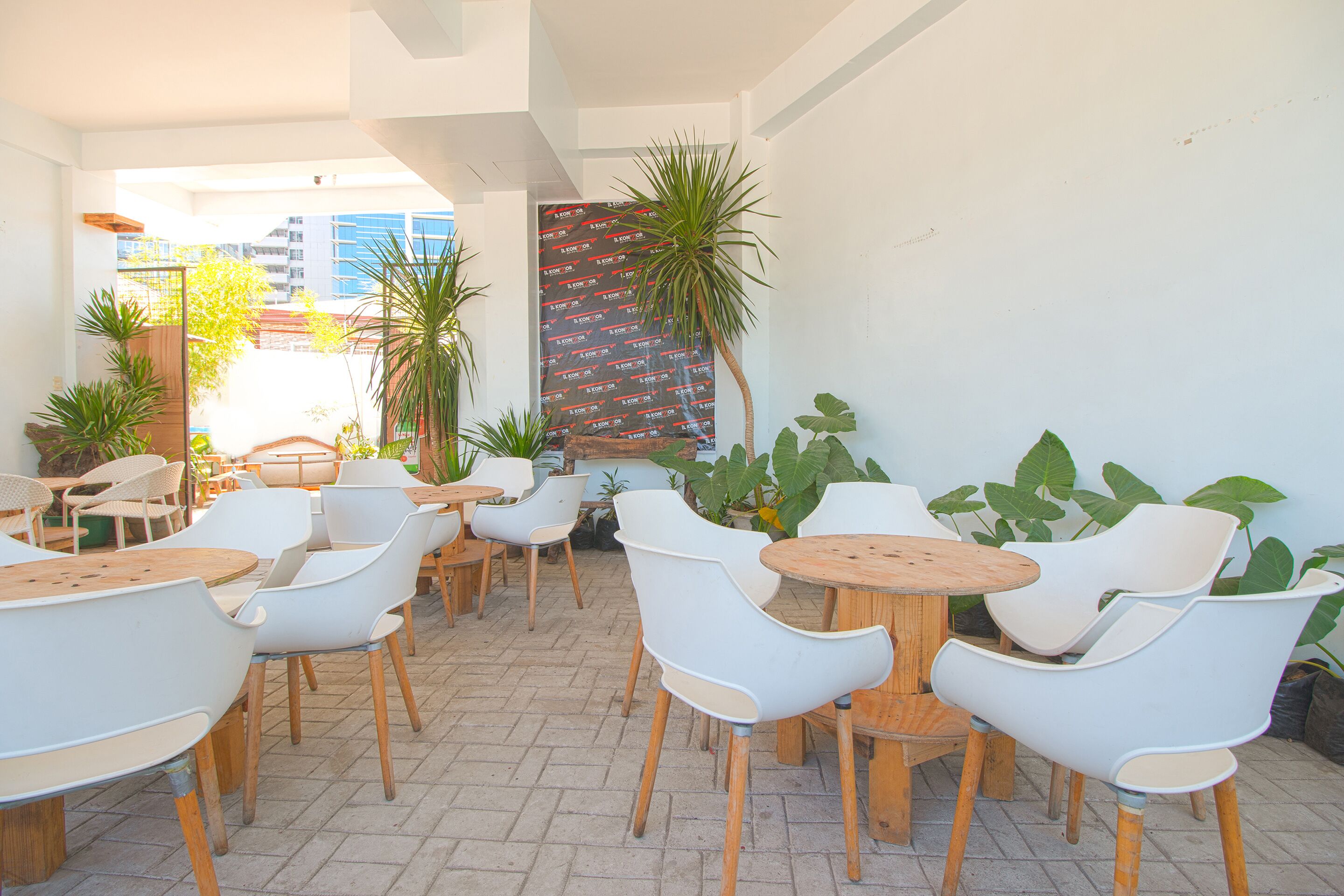 Fat J Apartelle by Oyo Rooms
