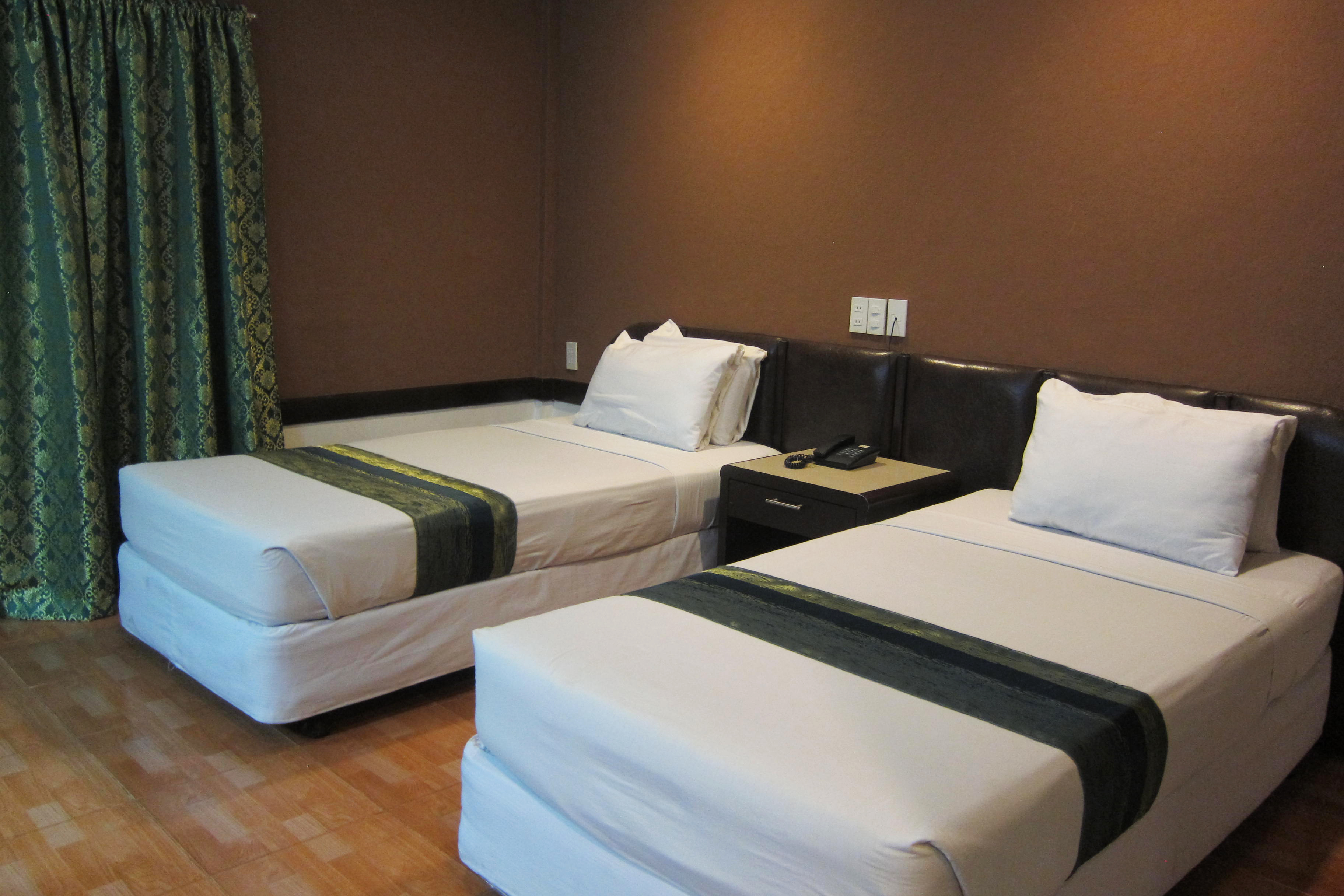 Holiday Spa Hotel