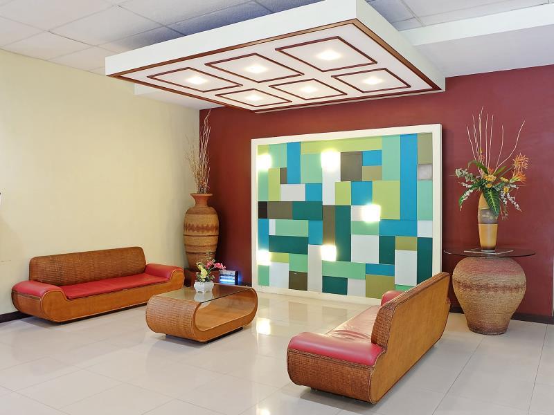 Holiday Spa Hotel