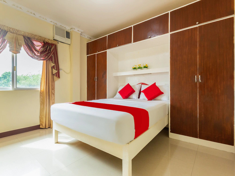 J & H Apartments by OYO Rooms