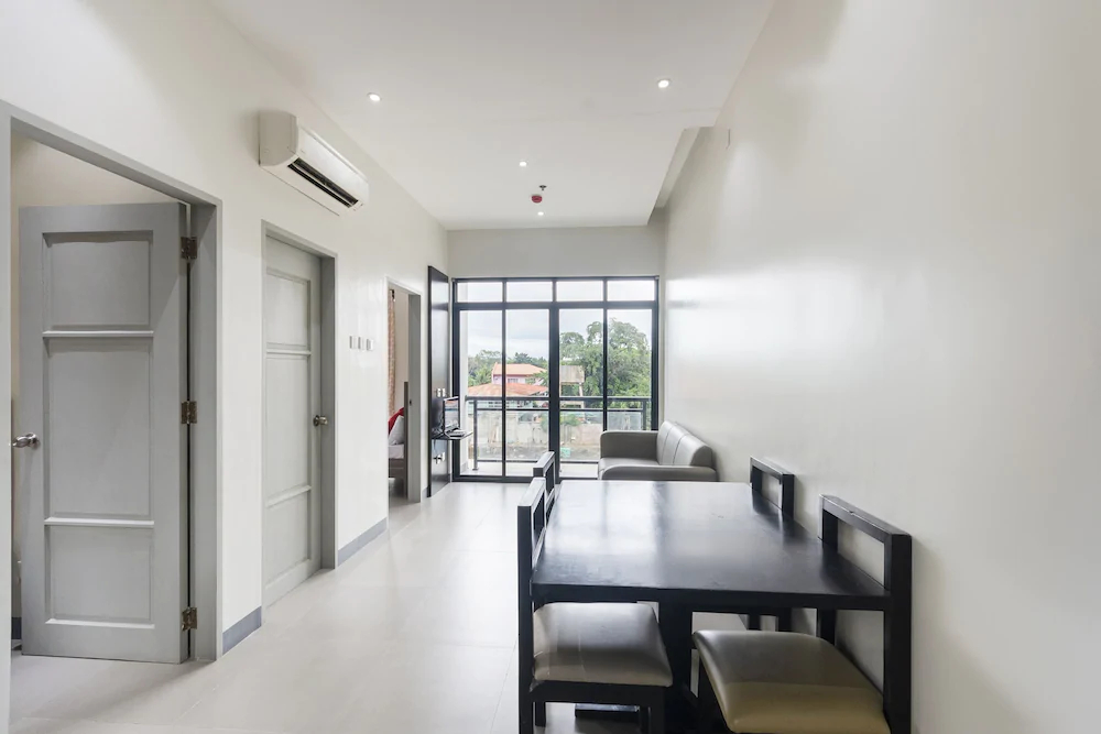 Jcad Hotel by OYO Rooms