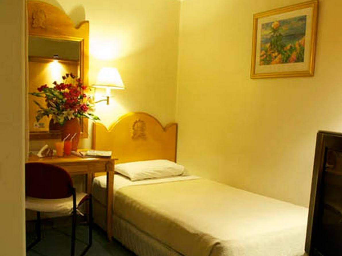 Palladium Suites
