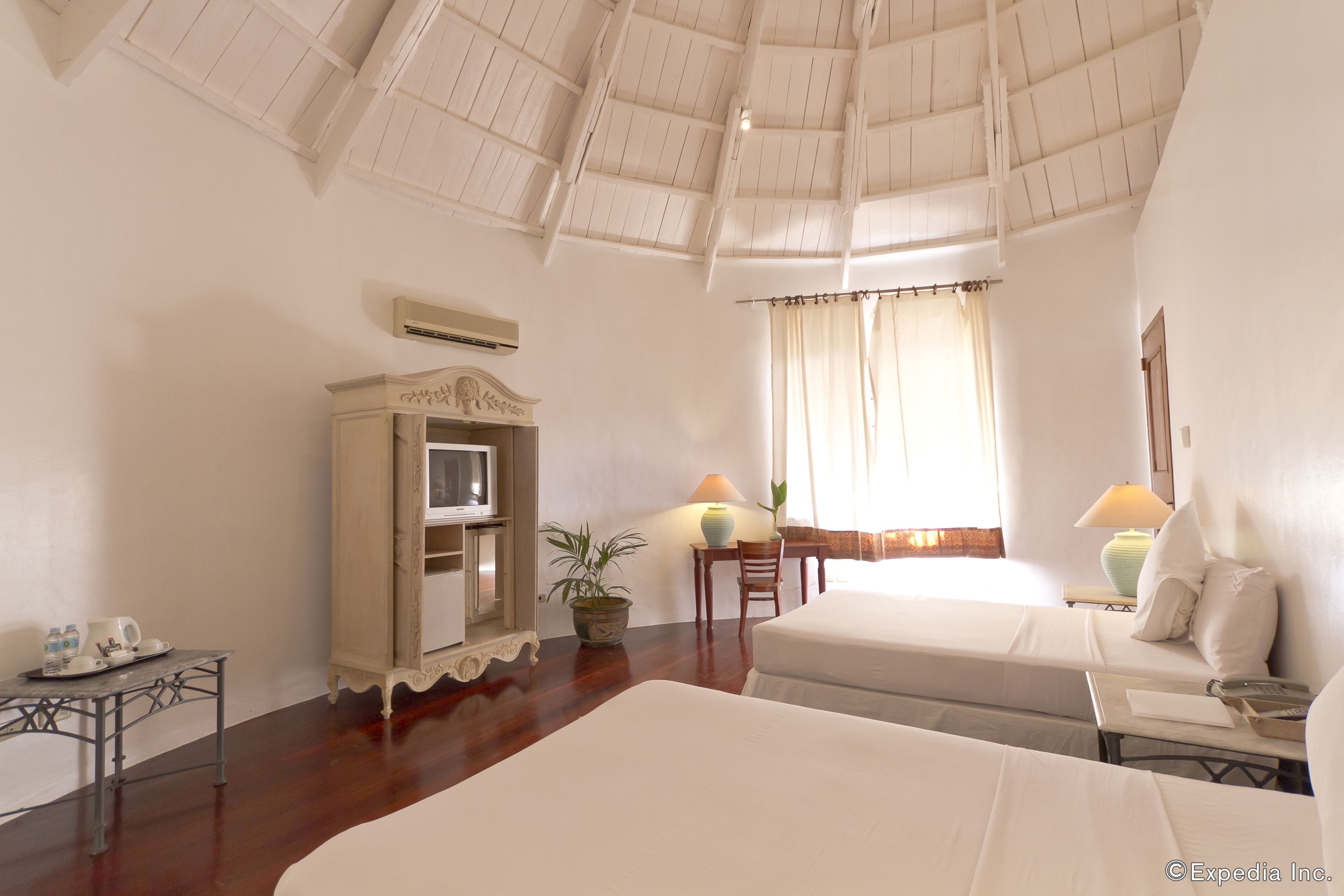 Parkside Cordova Reef Village Resort