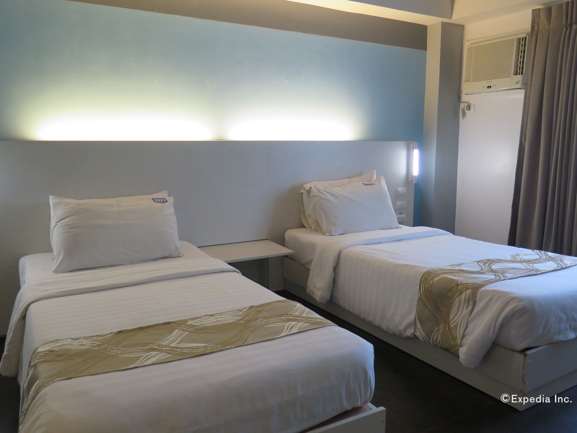 Pillows Hotel