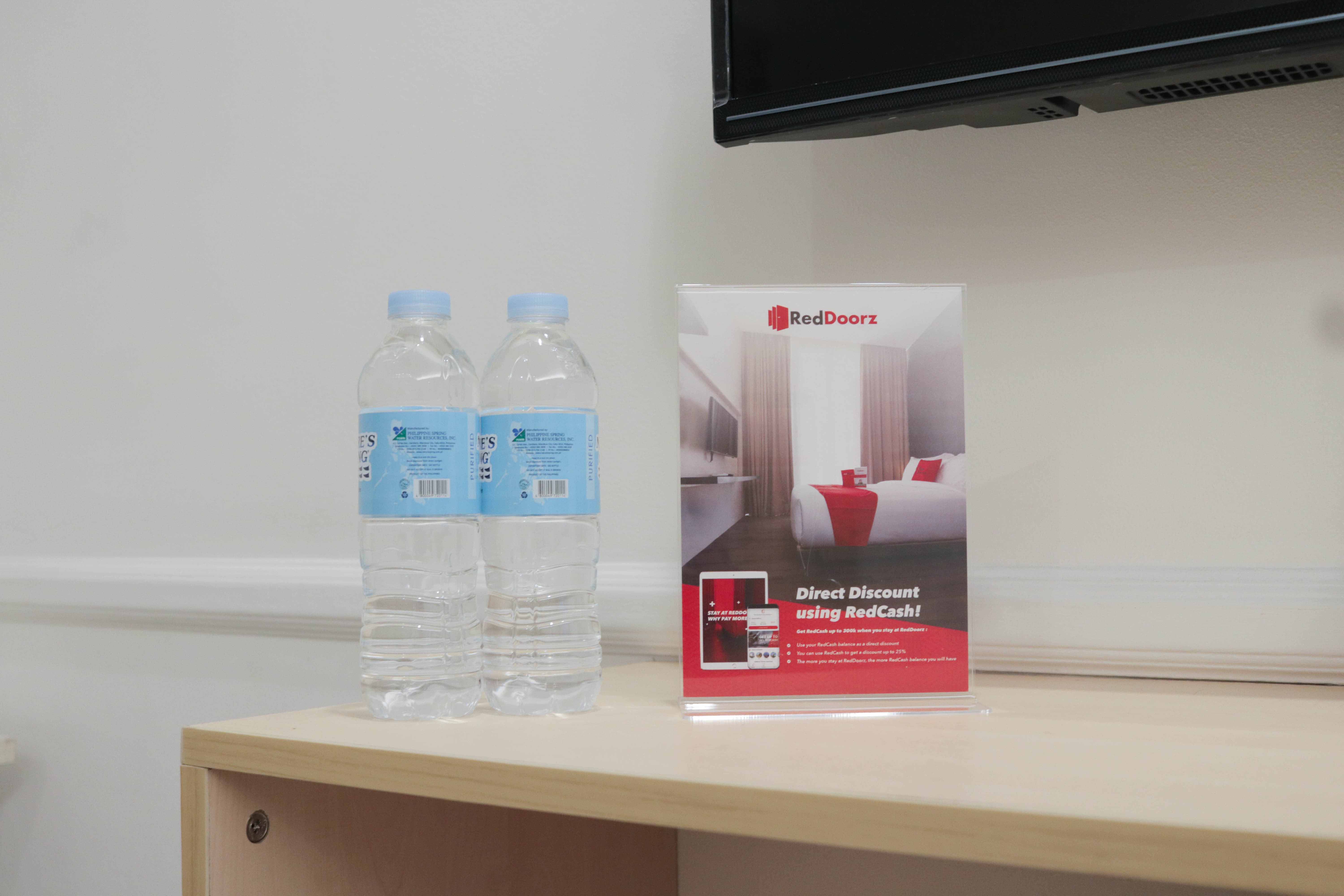 RedDoorz Premium @ Wireless Mandaue Cebu