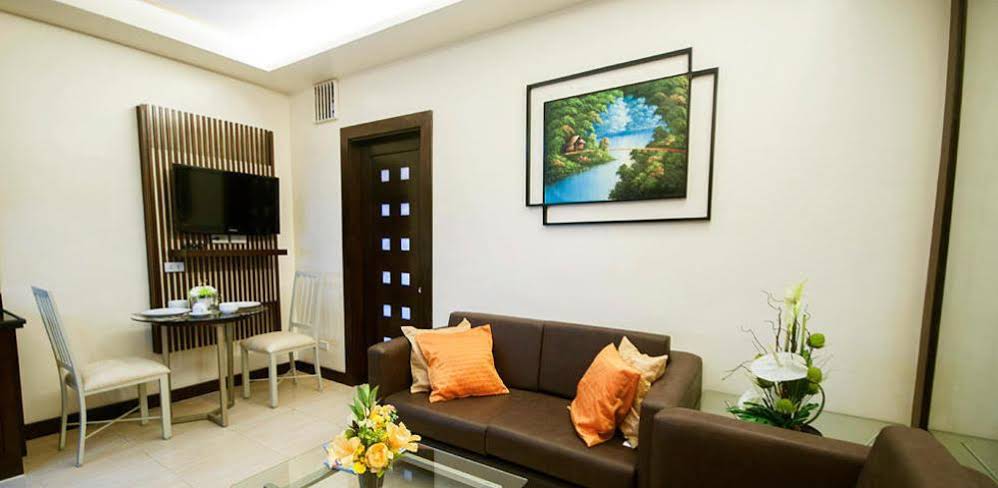 Santoni's Place