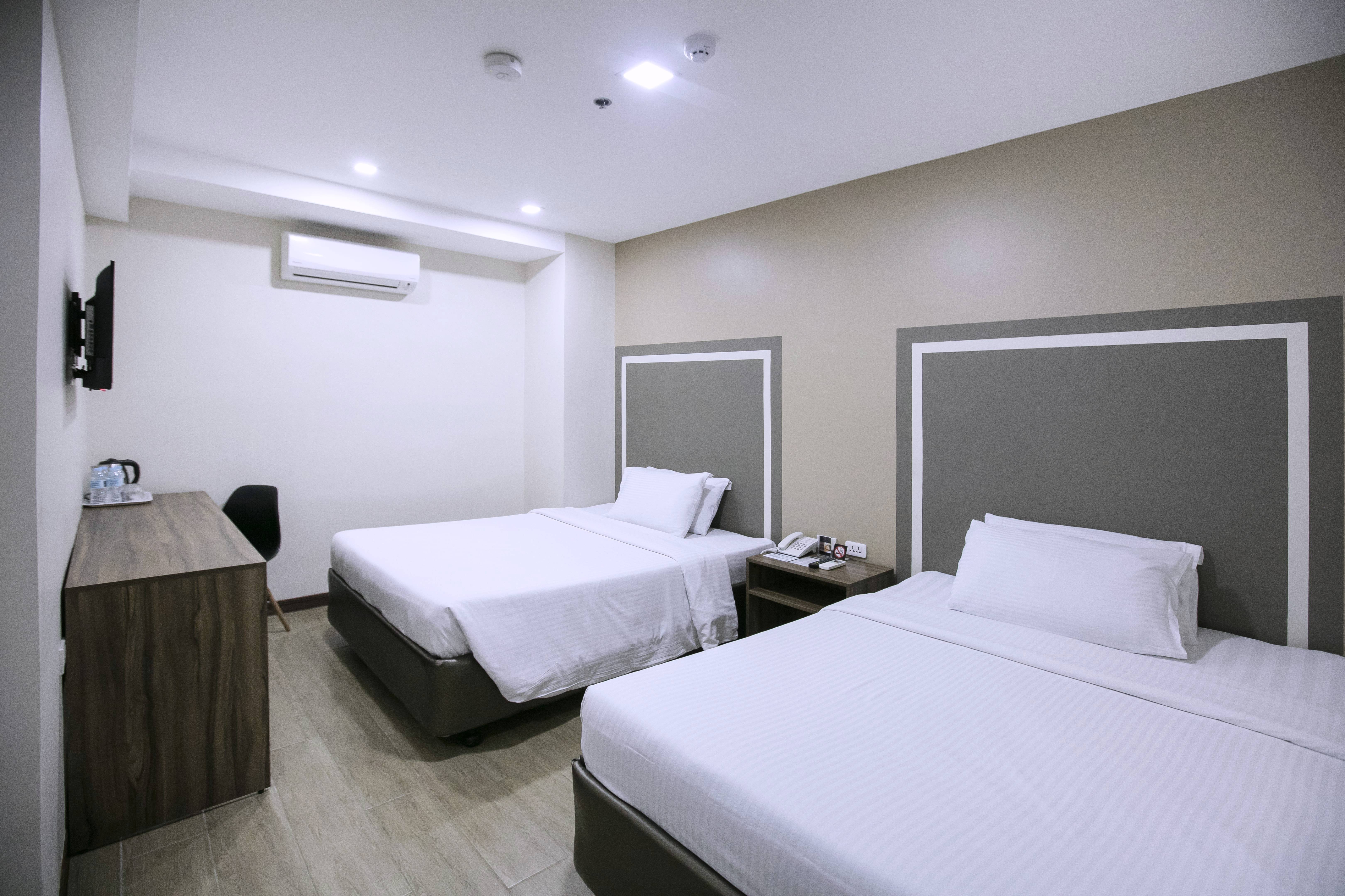 S Hotel & Residences