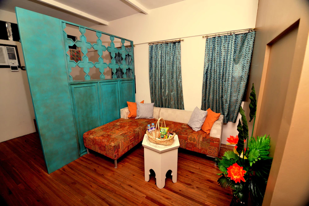 OYO 443 Maria Cristina Arcade Suites