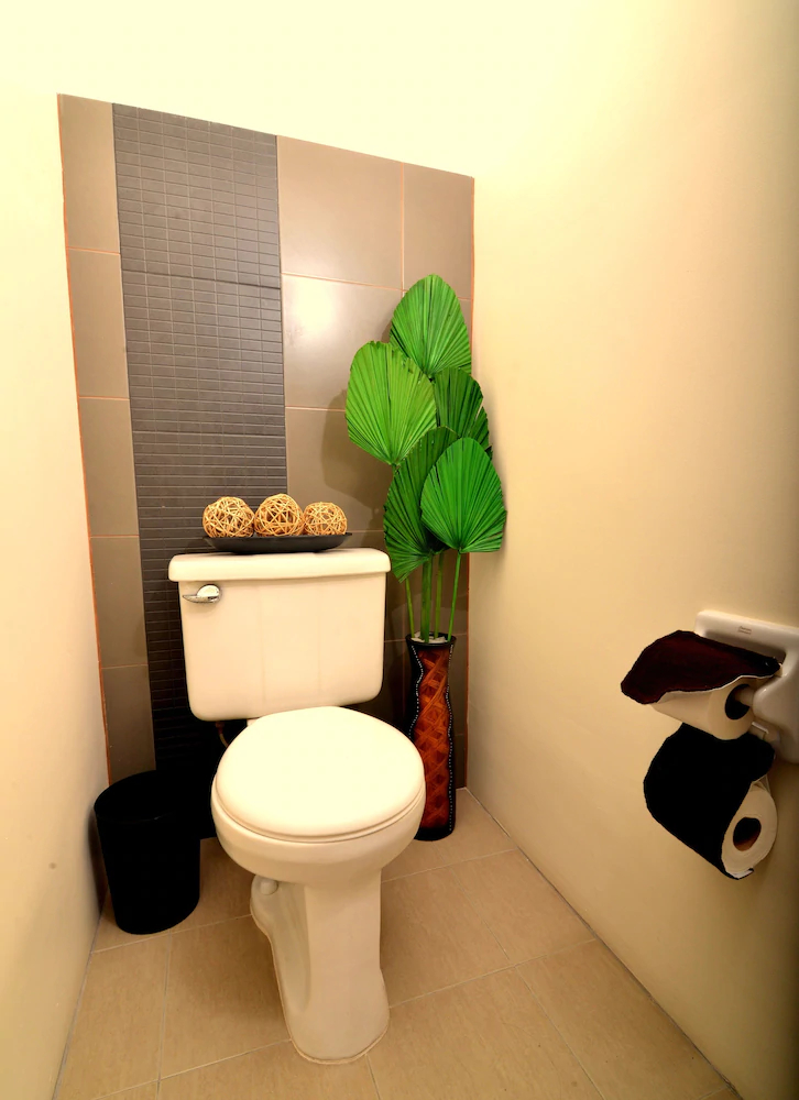 OYO 443 Maria Cristina Arcade Suites