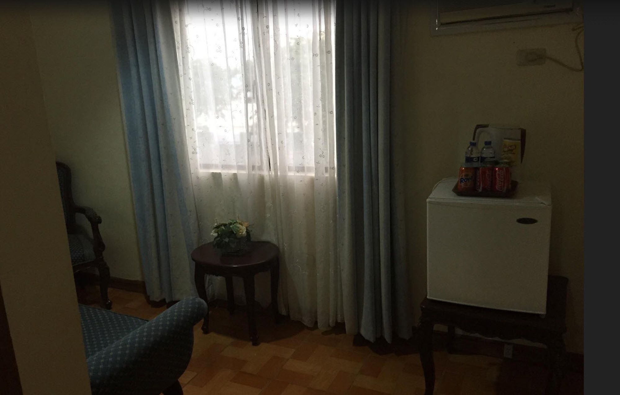 Crown Royale Hotel