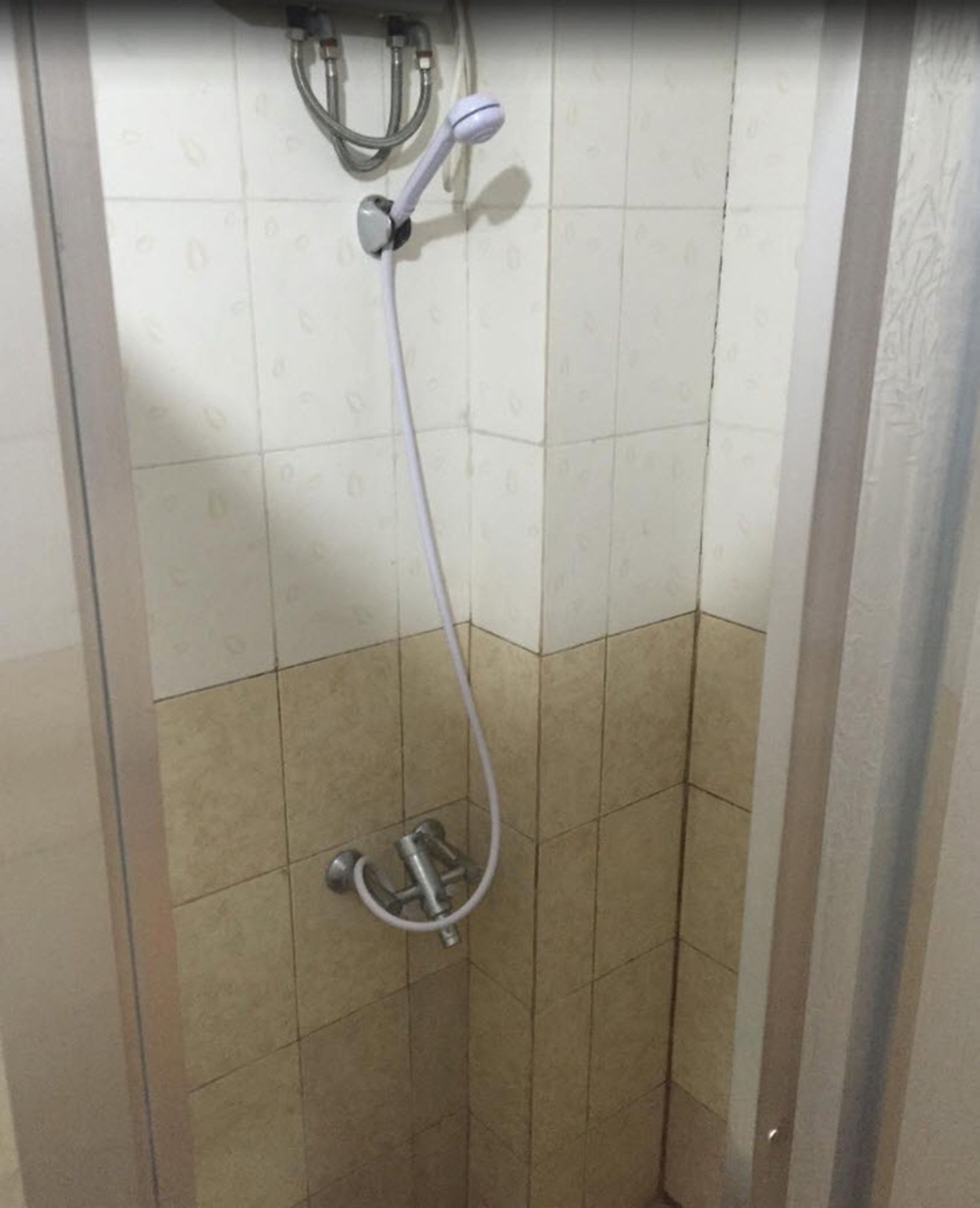 Crown Royale Hotel