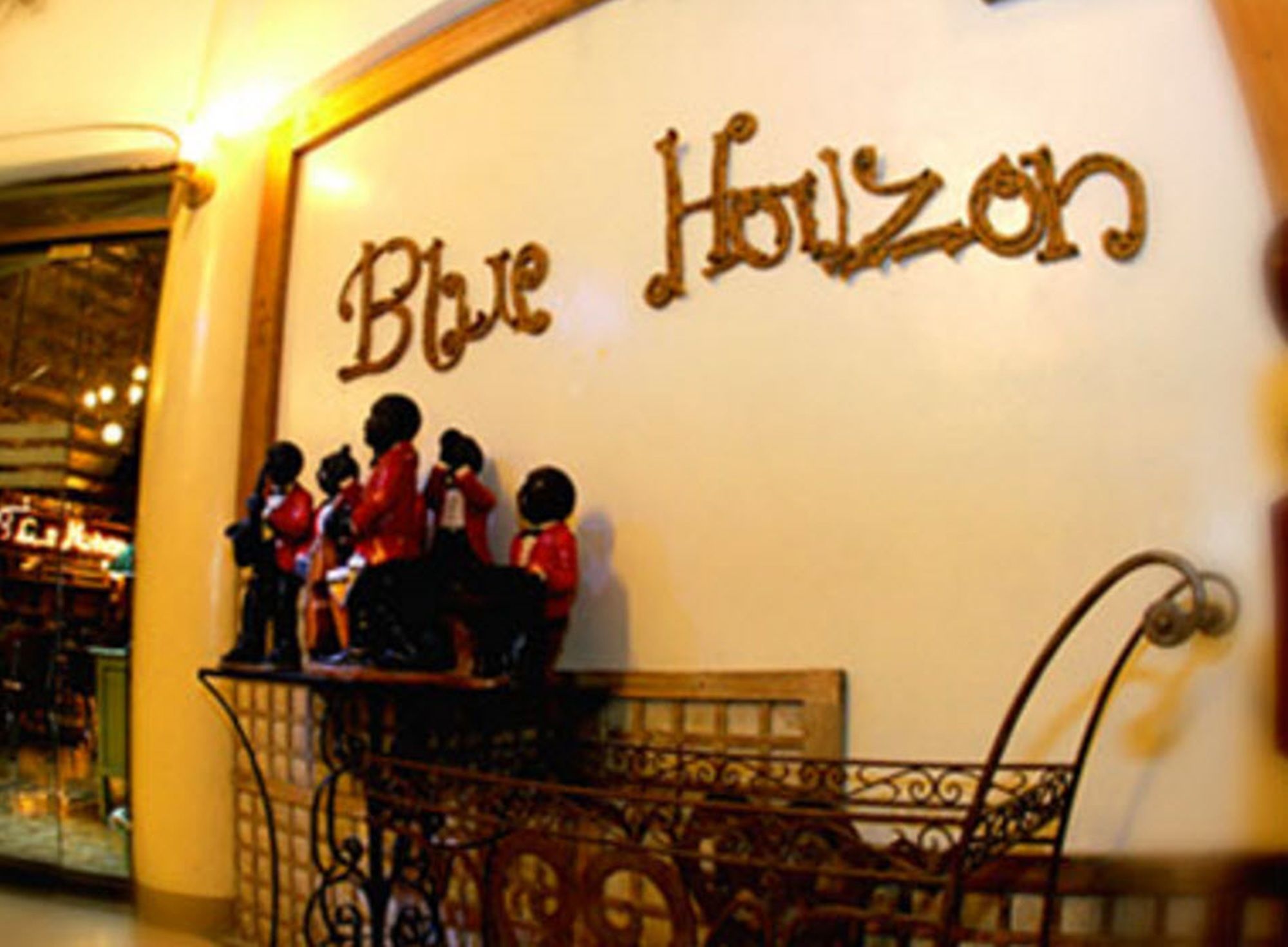 Crown Royale Hotel
