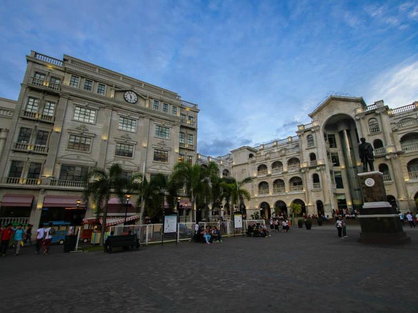 The Plaza Hotel - Balanga