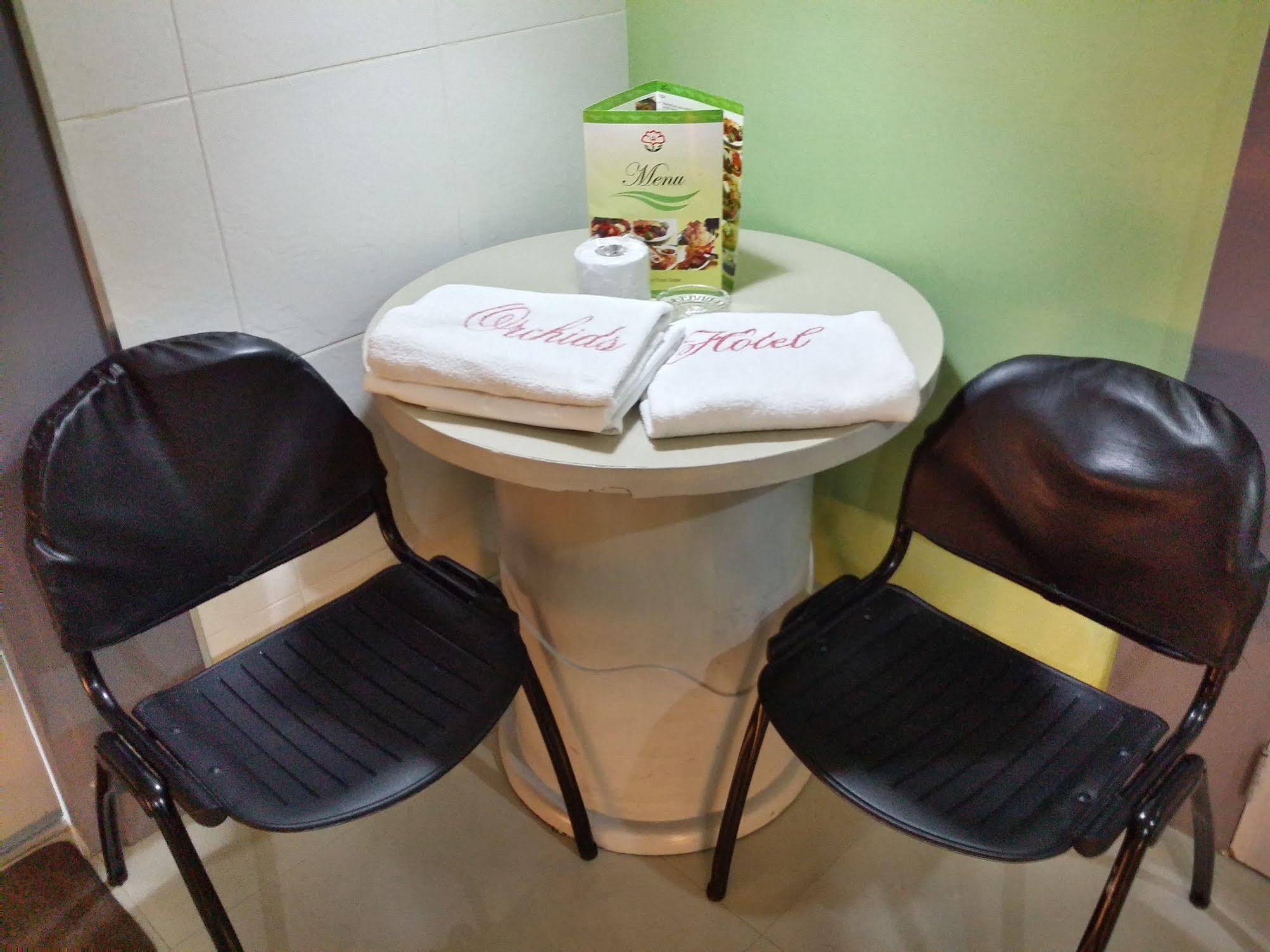 Orchids Drive Inn Hotel and Restaurant