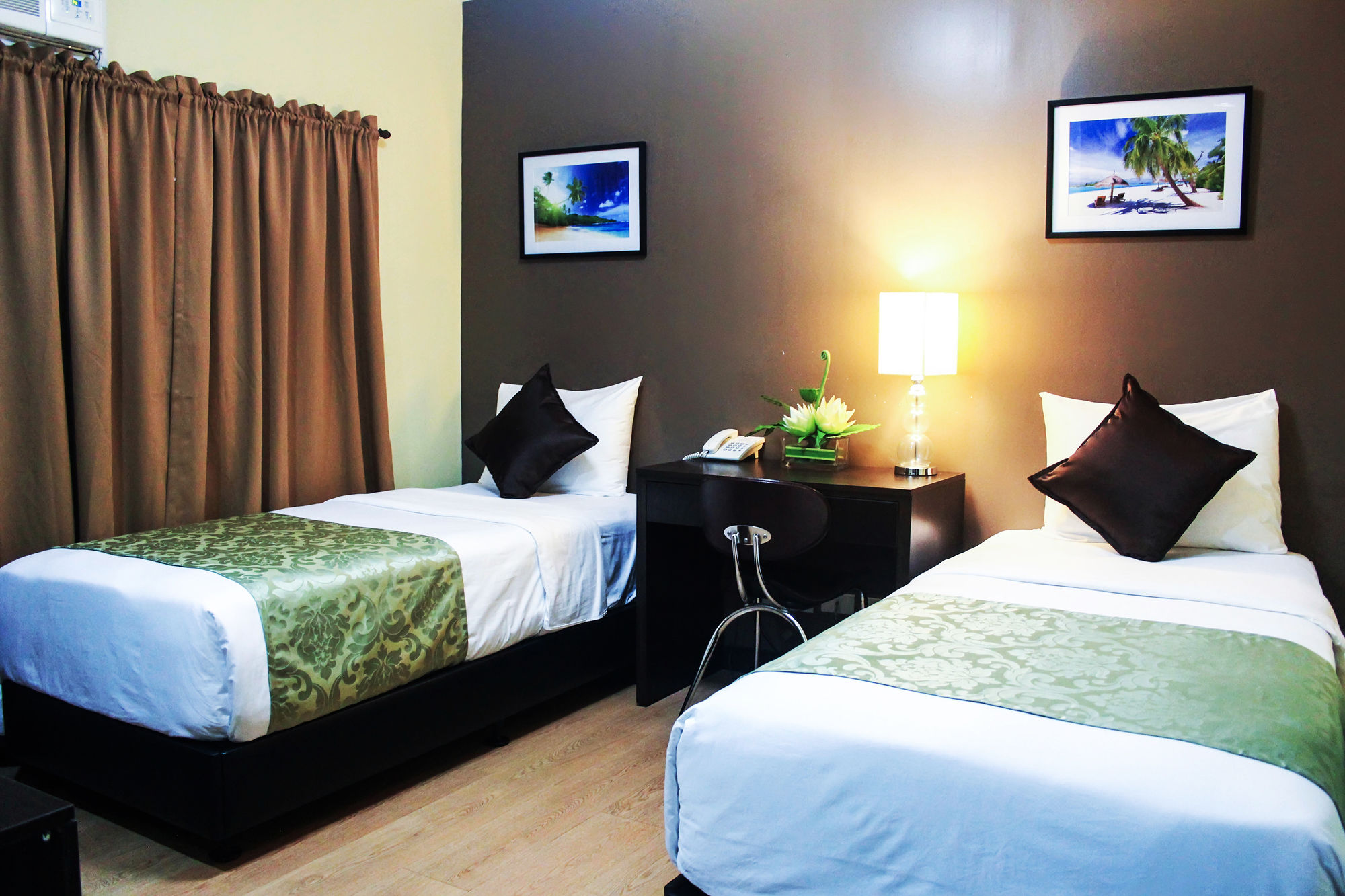 The Studio 18 Residences