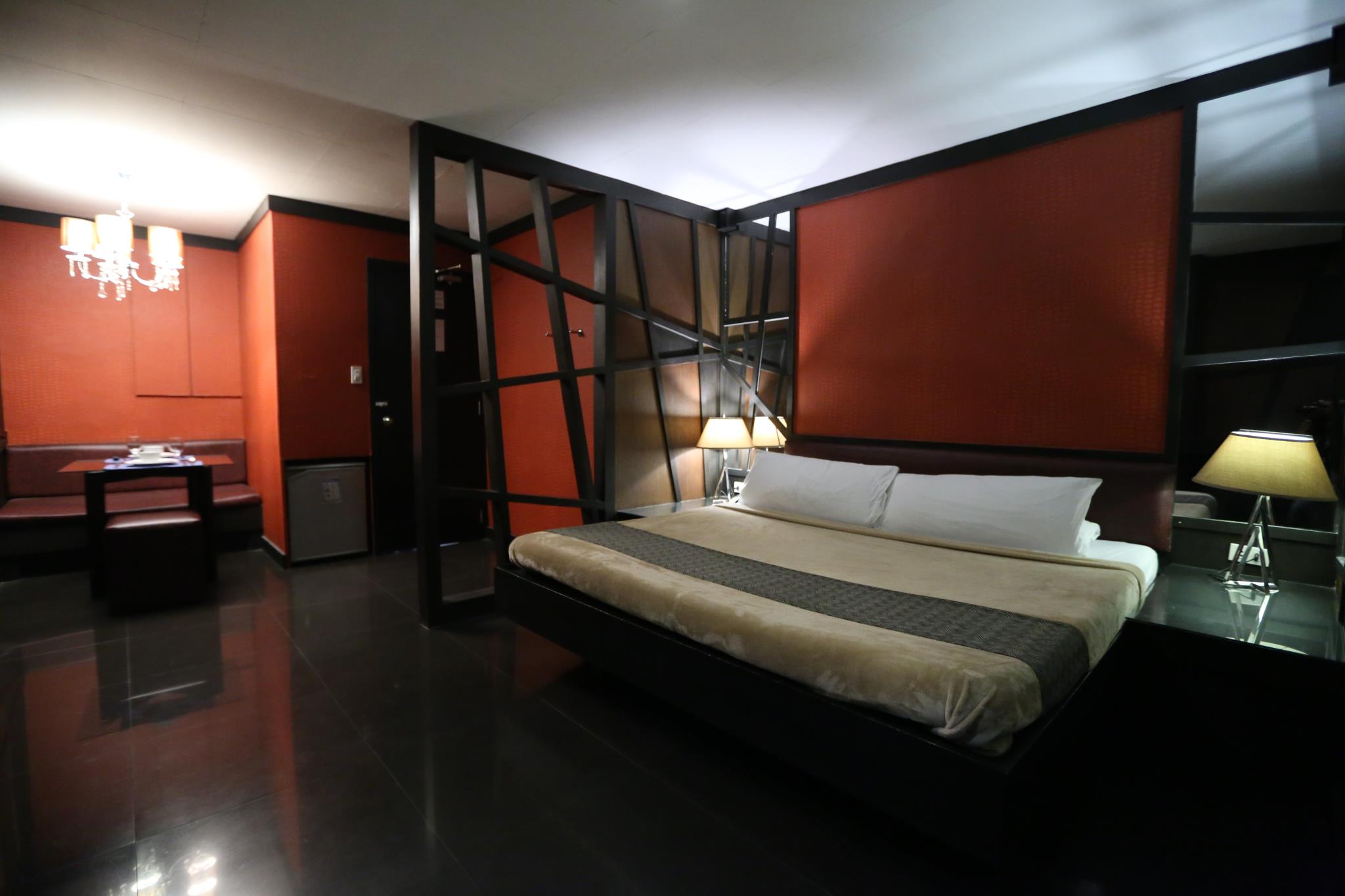Victoria Court Suites