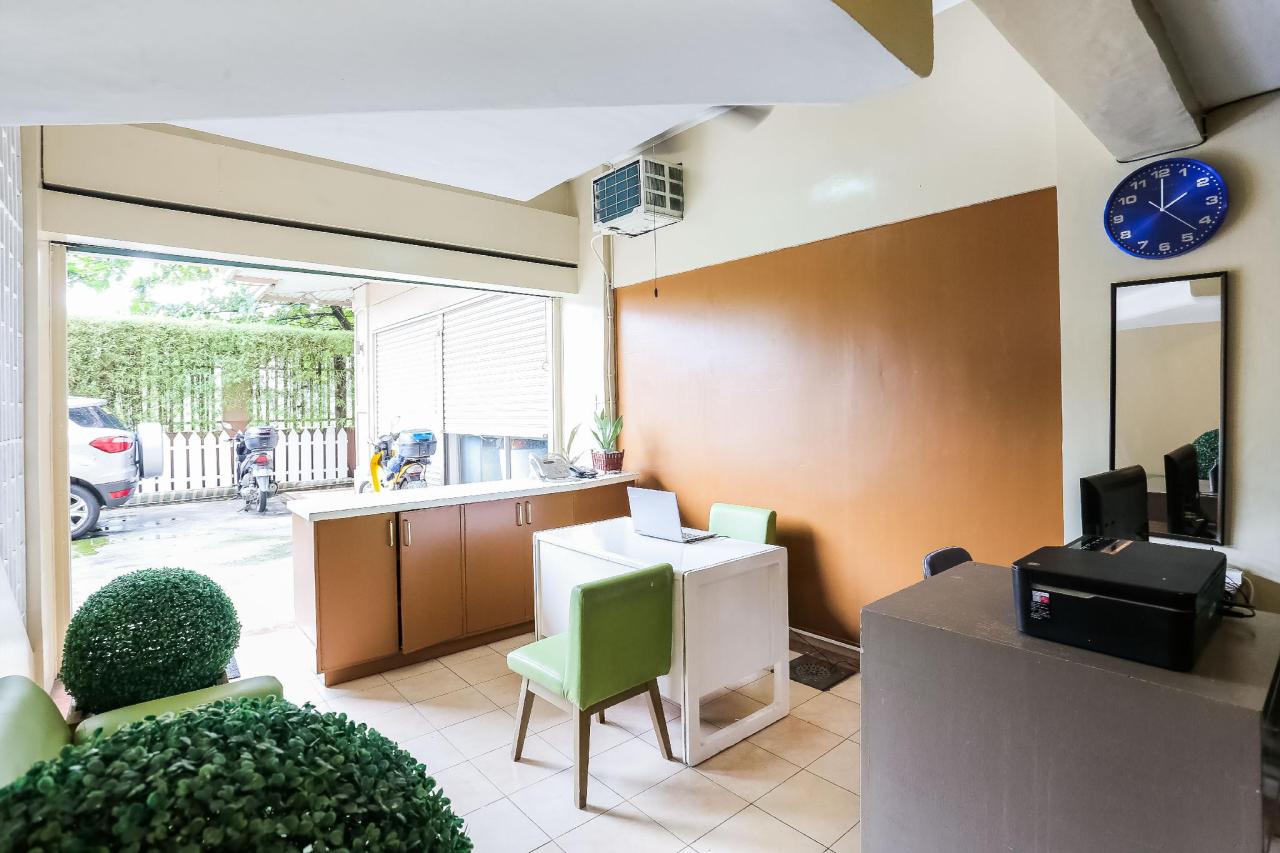 A&B Complex by OYO Rooms