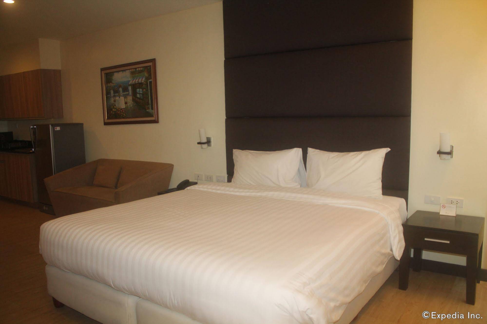 F1 Suites at Fort Palm Spring