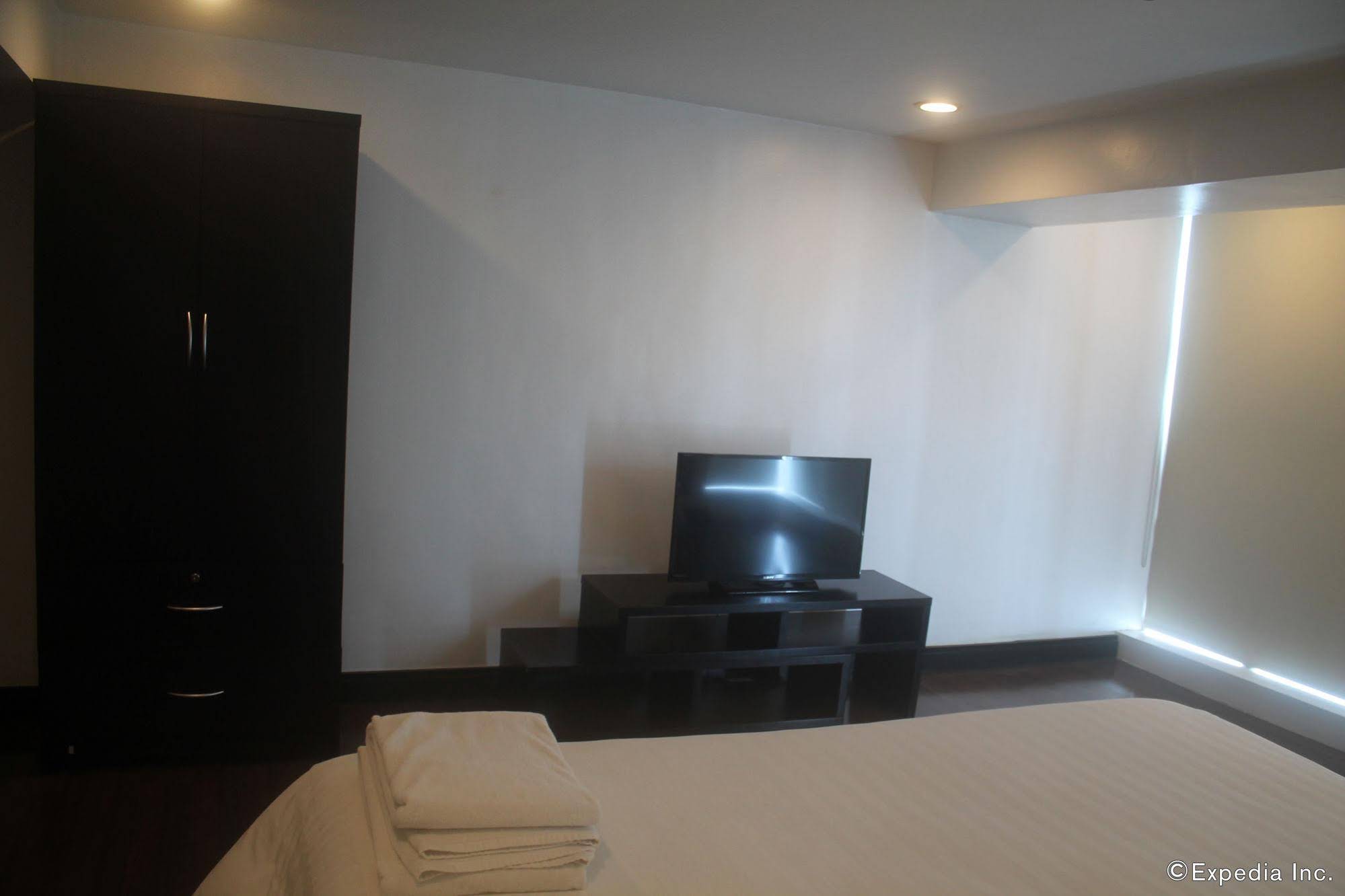 F1 Suites at Fort Palm Spring
